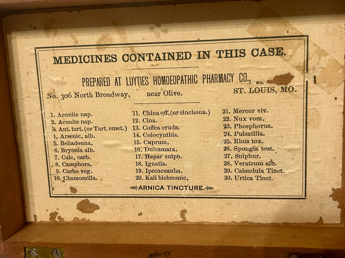 HOMOEOPATHIC PHARMACY ANTIQUE KIT