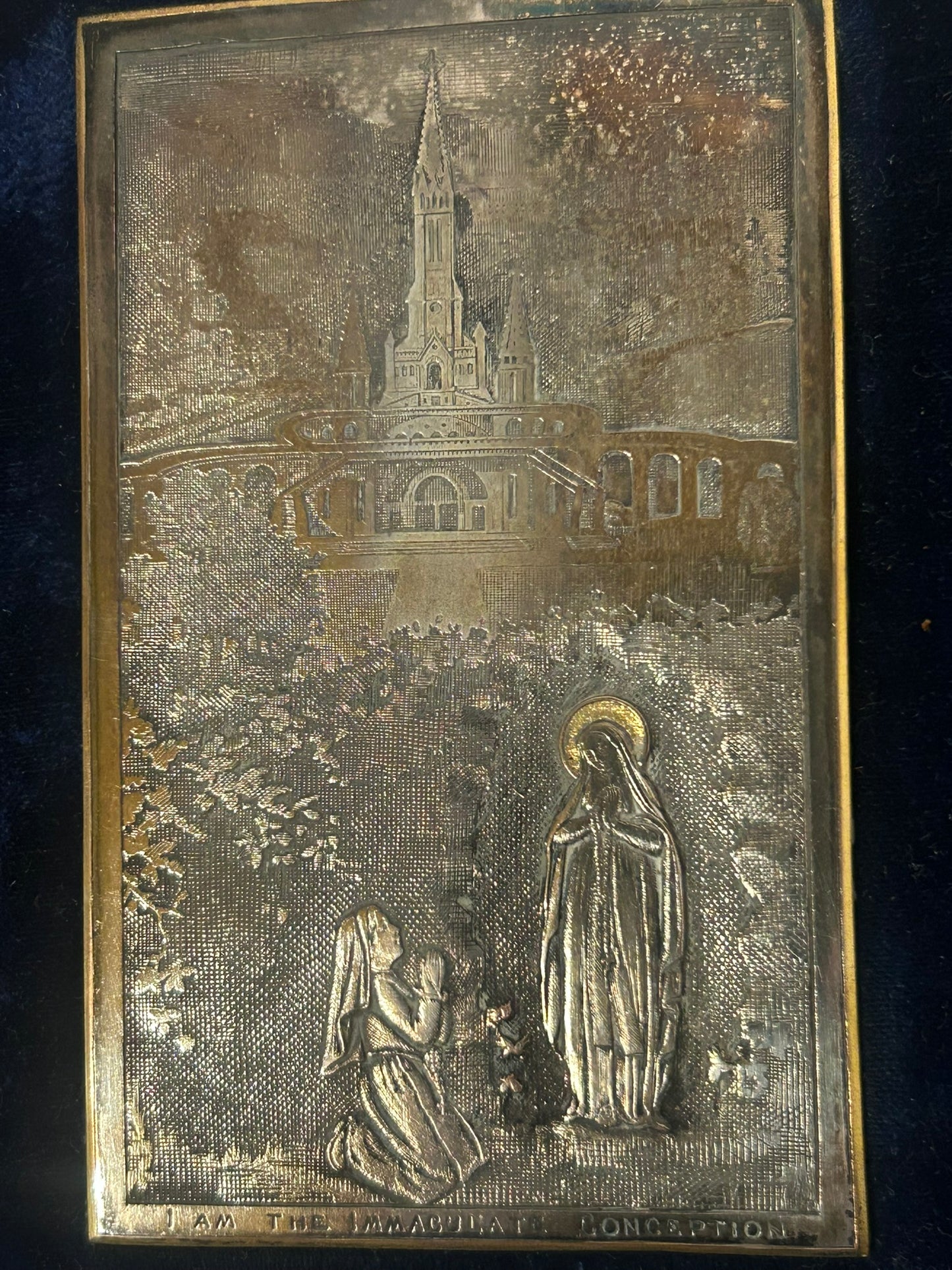 ANTIQUE METAL ENGRAVED RELIGIOUS PLAQUE IN CASE