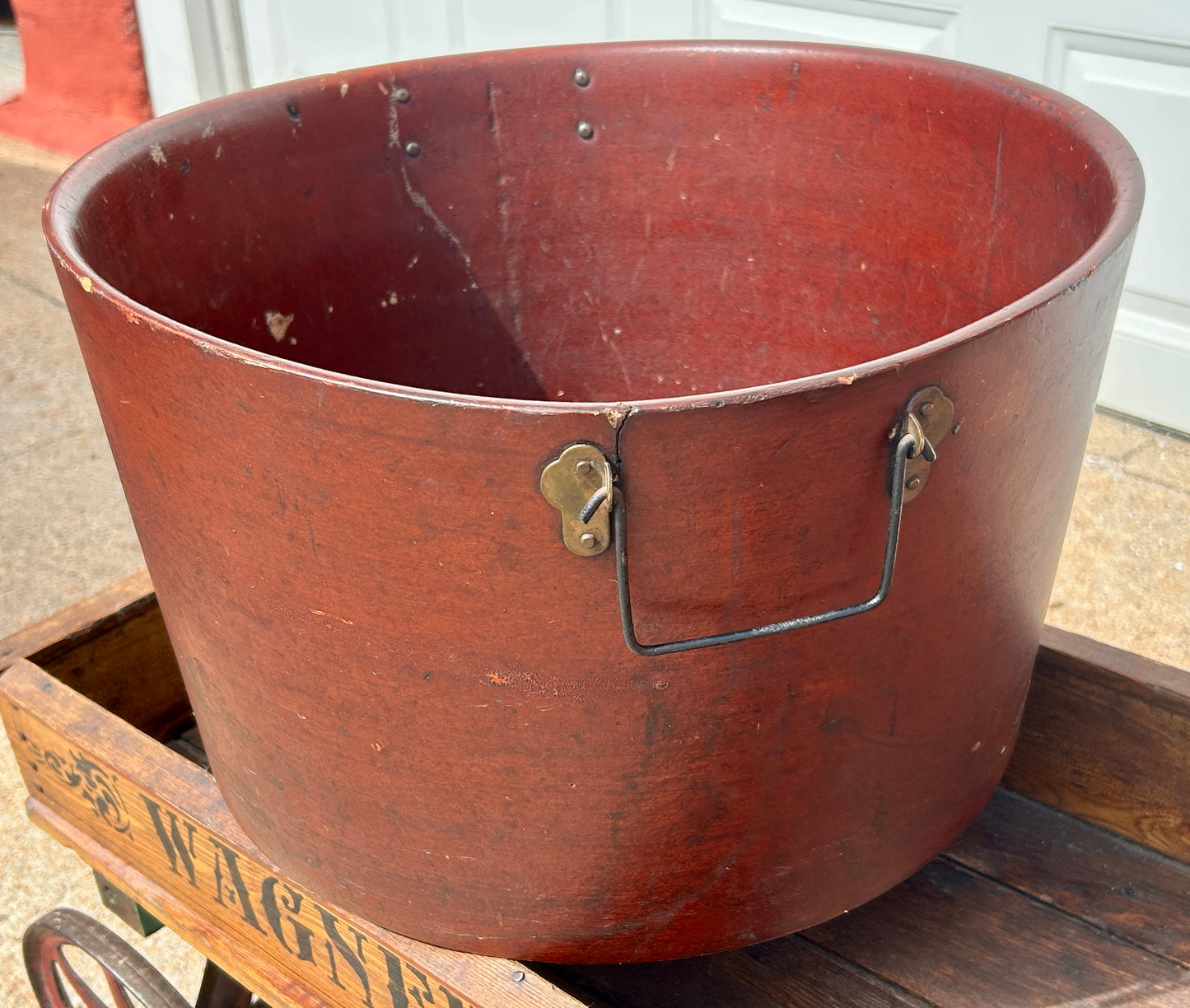 ANTIQUE BARREL TUB BY UNITED INDURATED FIBRE CO., LOCKPORT NEW YORK
