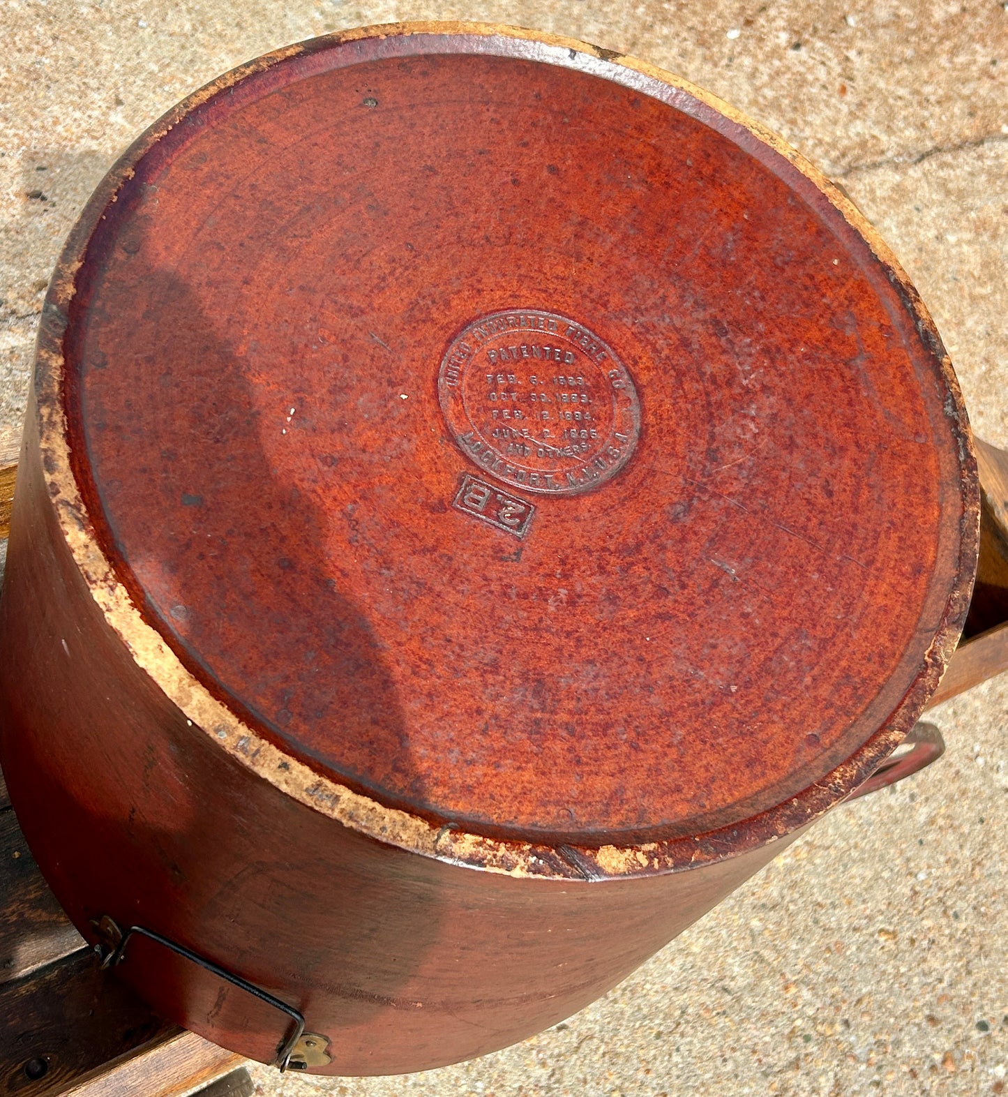 ANTIQUE BARREL TUB BY UNITED INDURATED FIBRE CO., LOCKPORT NEW YORK