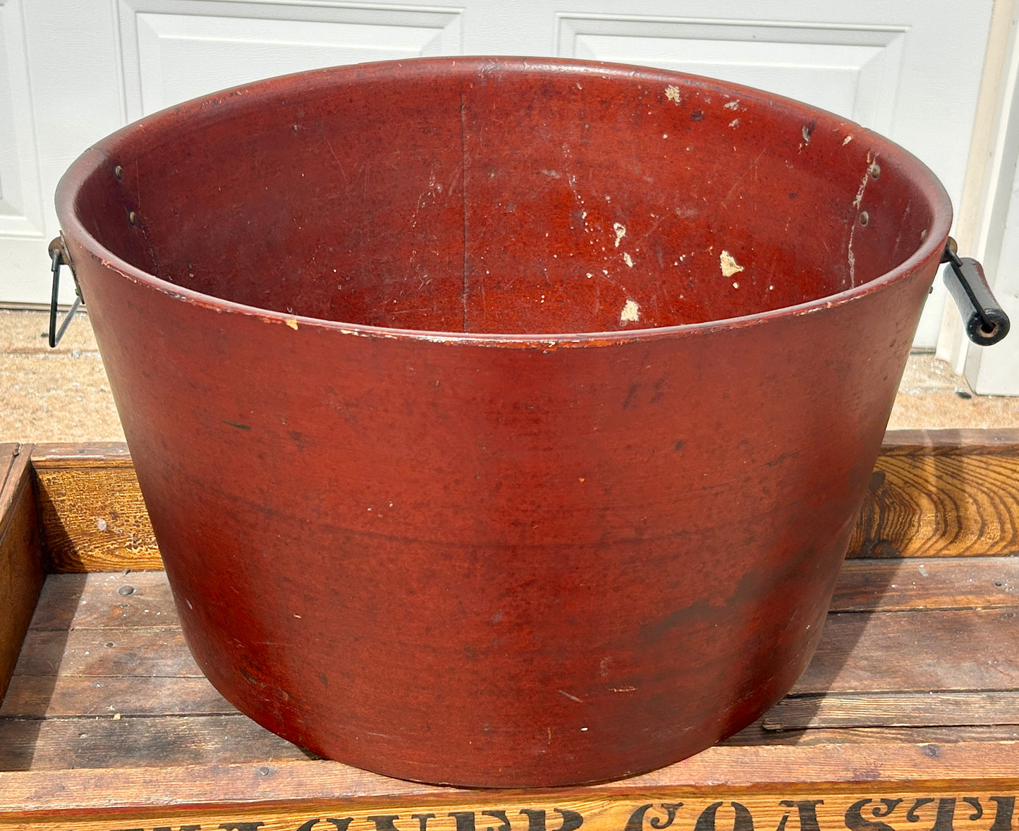 ANTIQUE BARREL TUB BY UNITED INDURATED FIBRE CO., LOCKPORT NEW YORK