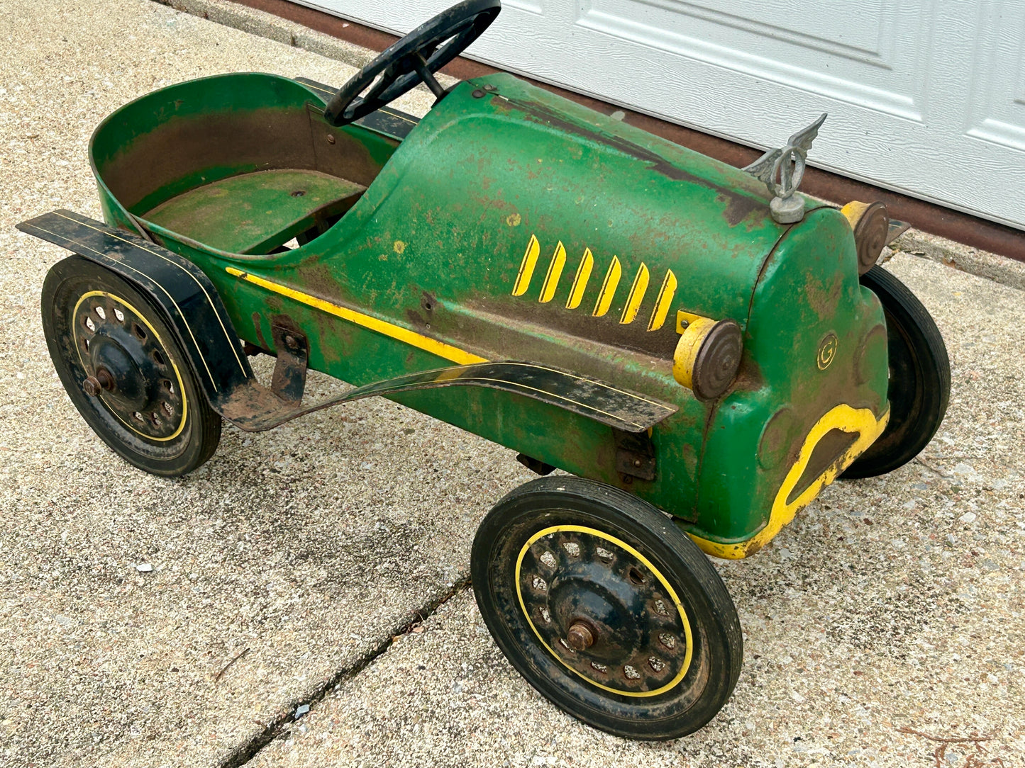 GARTON PETAL CAR TIN LIZZY