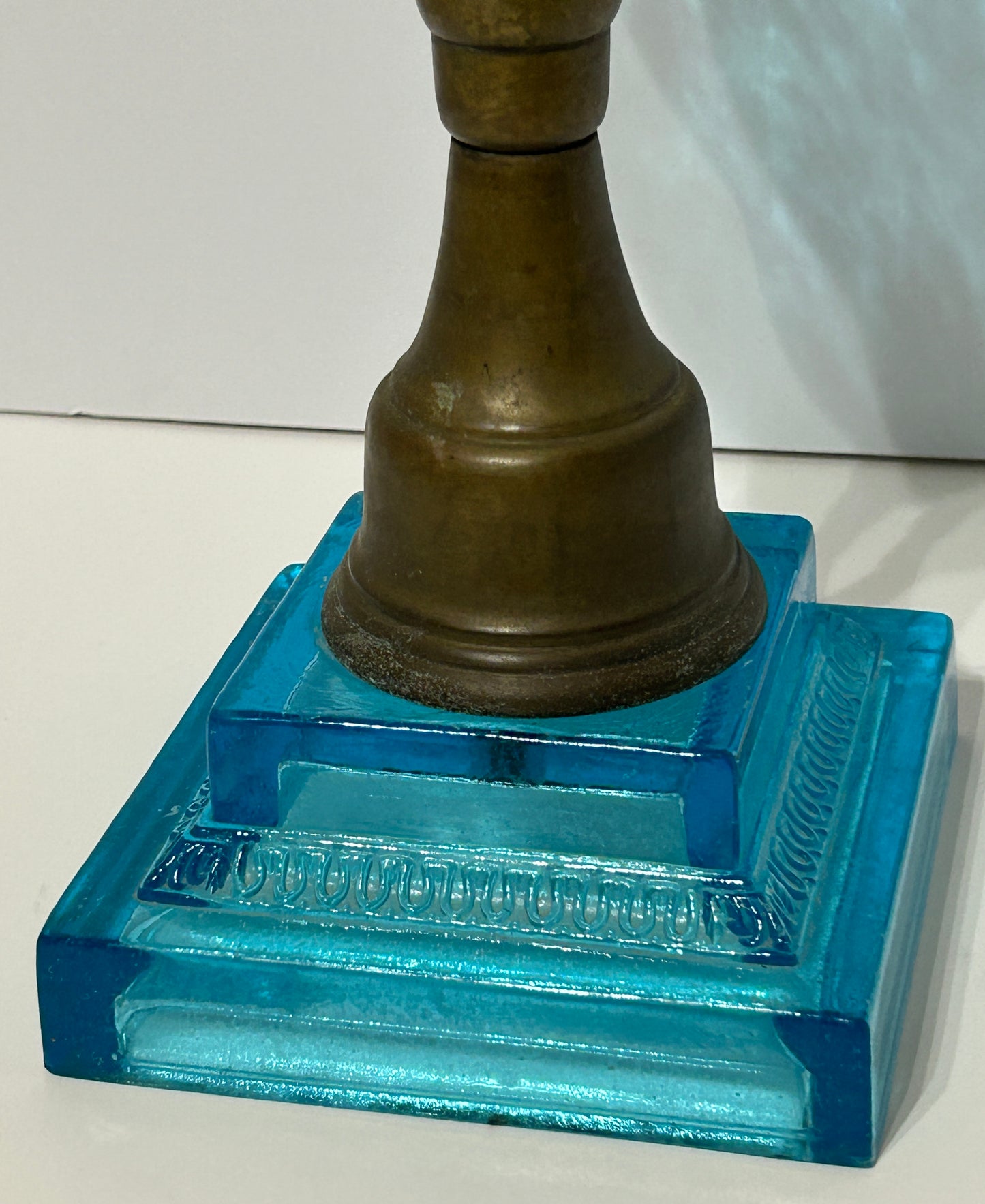 ANTIQUE BLUE SWIRL GLASS 1870'S OIL LAMP