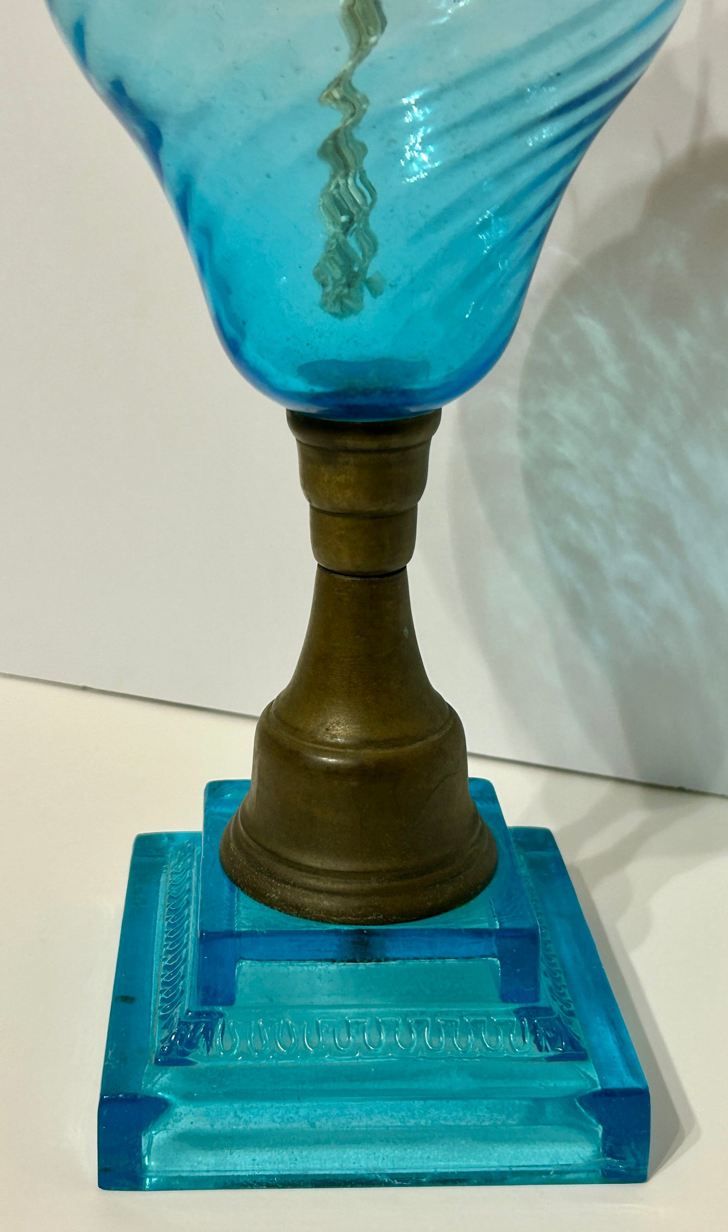 ANTIQUE BLUE SWIRL GLASS 1870'S OIL LAMP