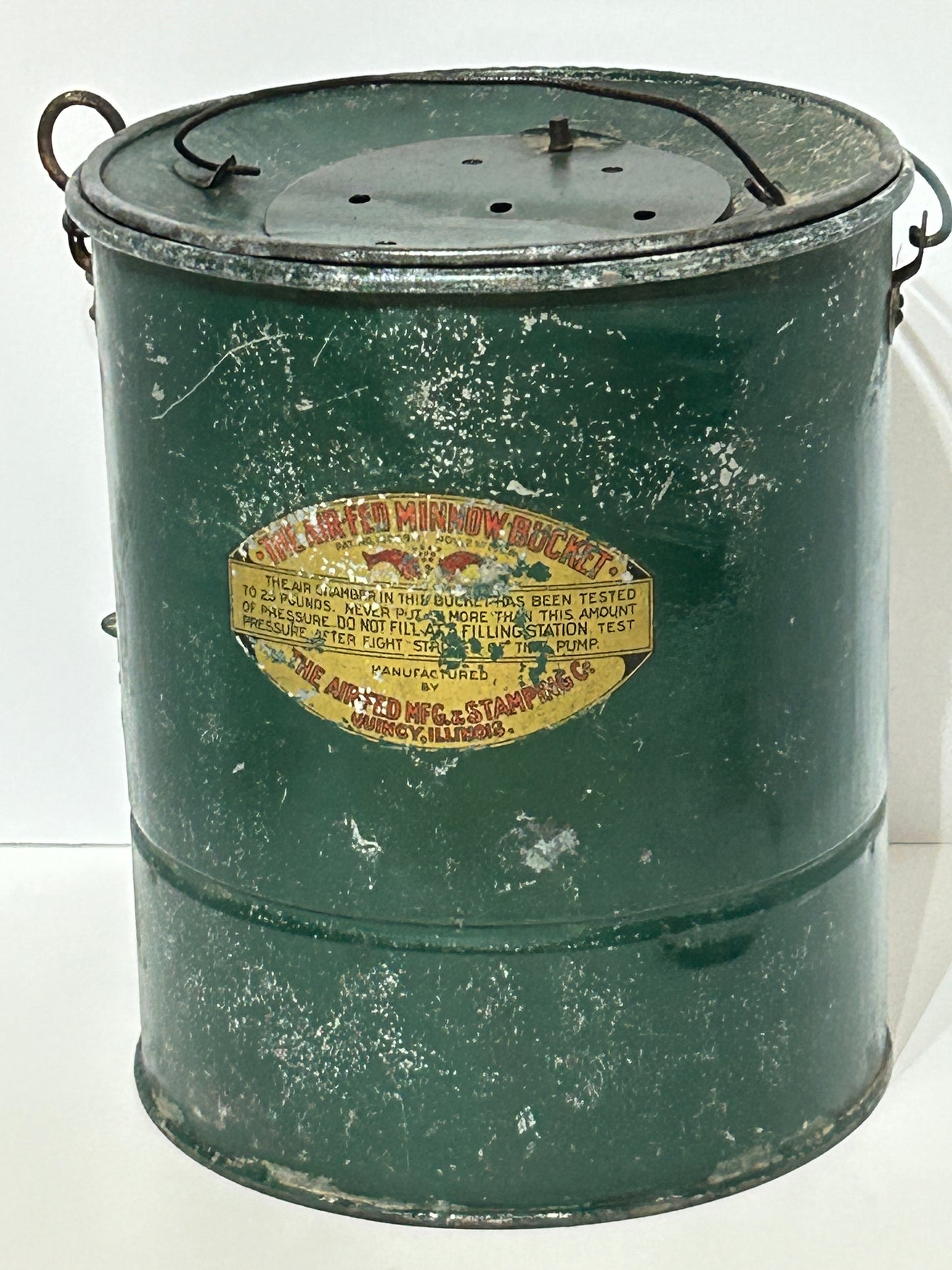 THE AIR FED MINNOW BUCKET