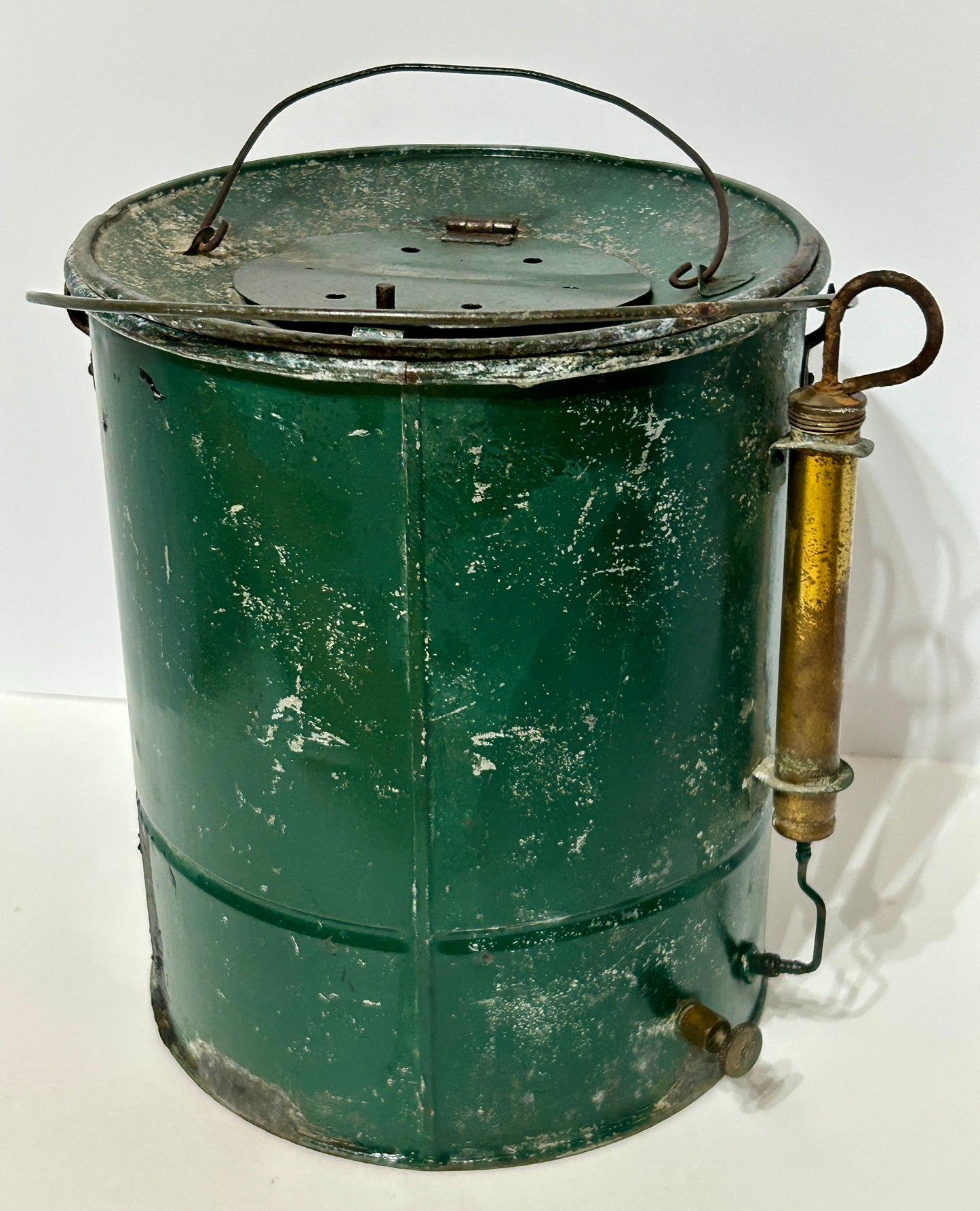 THE AIR FED MINNOW BUCKET