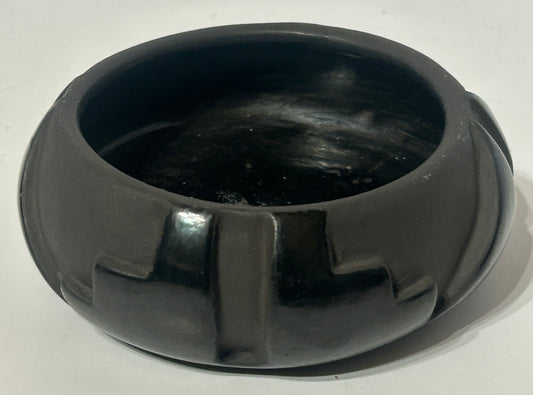 MADELINE TAFOYA SANTA CLARA BLACK POTTERY