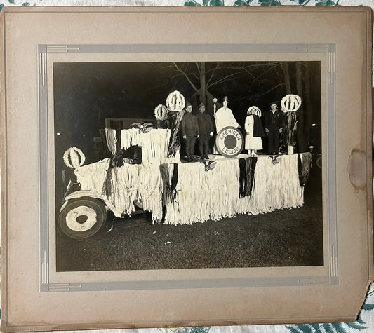 ANTIQUE PHOTO OF AMERICAN LEGION PARADE FLOAT