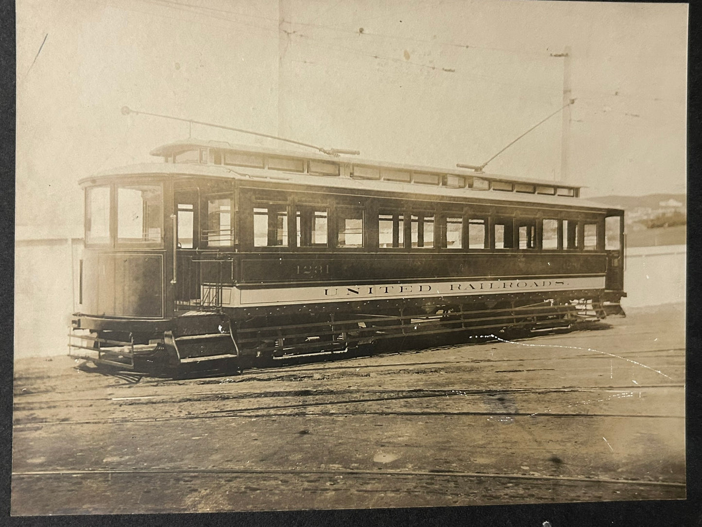 ANTIQUE PHOTOGRAPH OF SAN FRANCISCO CABLE CAR