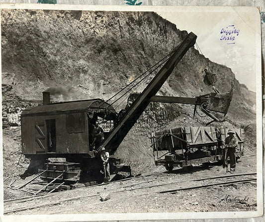 PHOTOGRAPH OF DIGGING SHALE BY LINCOLN NEBRASKA PHOTOGRAPHER MACDONALD