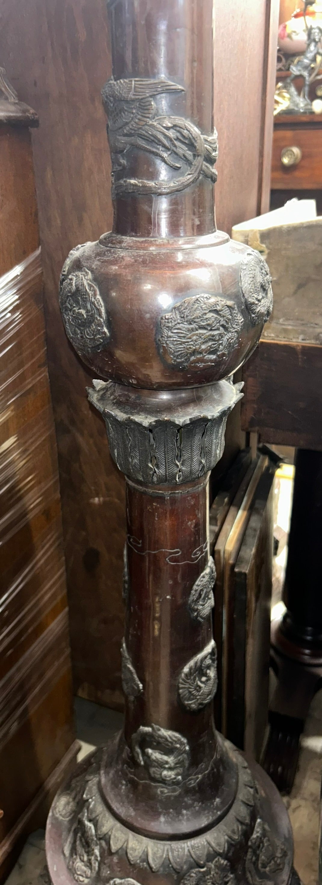 JAPANESE BRONZE MEIJI PERIOD FLOOR LAMP WITH LEADED SHADE