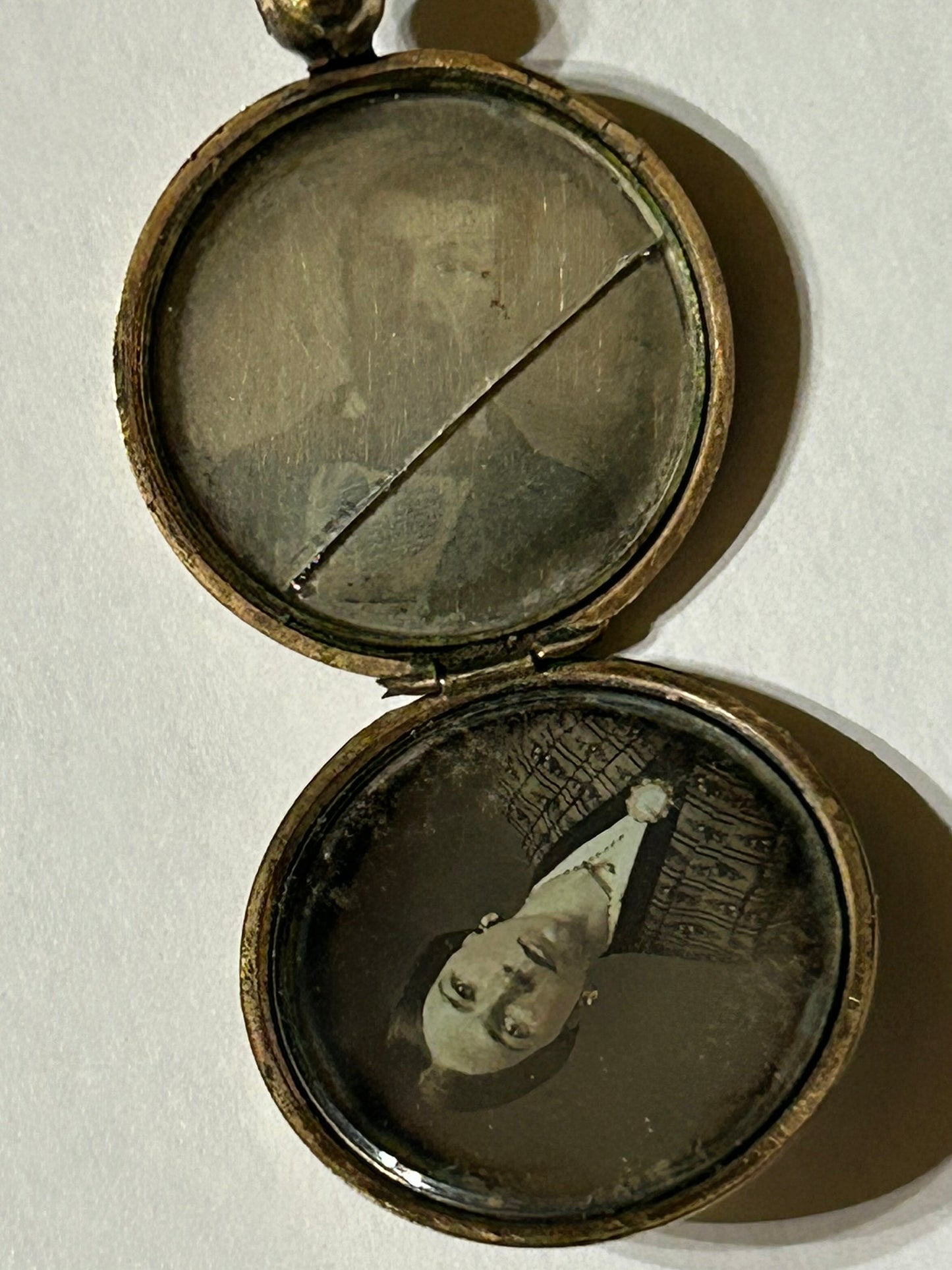 DAGUERREOTYPE PHOTO LOCKET