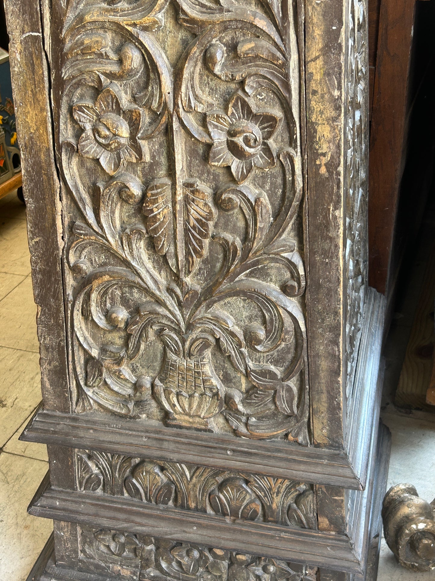 ANTIQUE CARVED LEAF AND FLORAL PAIR WOODEN  TAPERED COLUMNS
