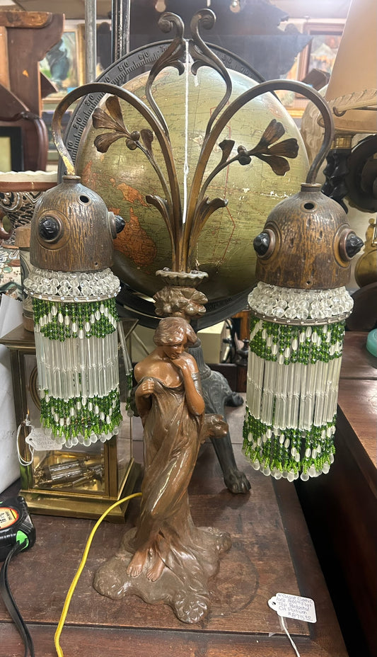 ANTIQUE DOUBLE SHADE FIGURAL LAMP