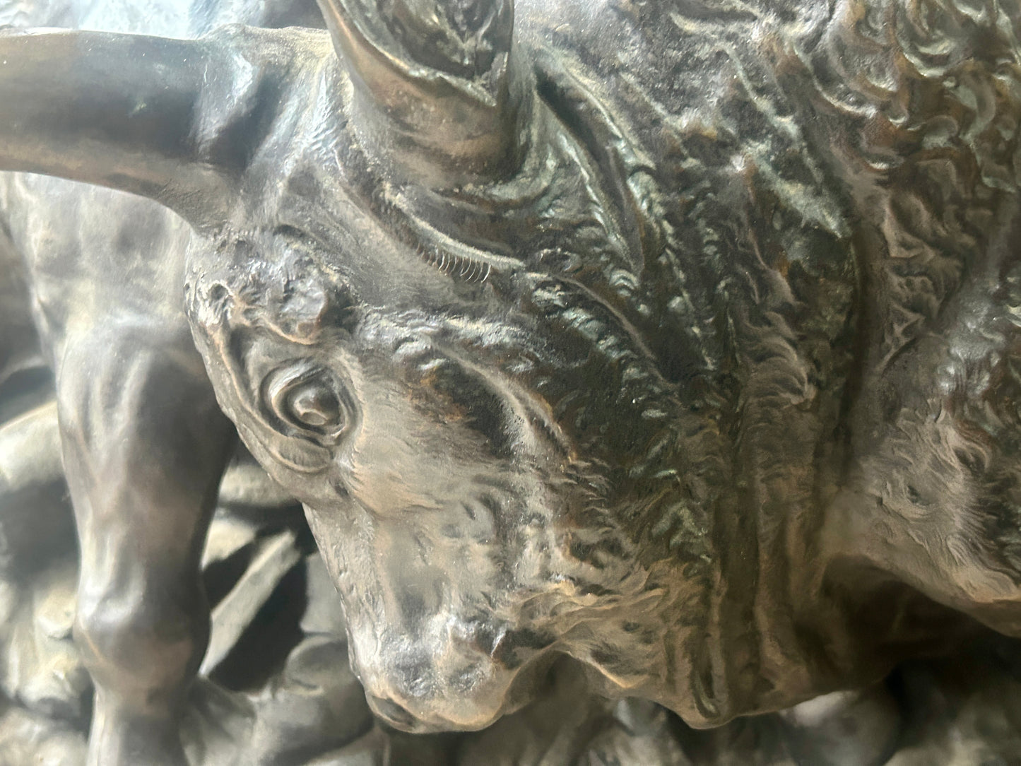 FIGHTING BULLS MONUMENTAL BRONZE JEAN BAPTISTE CLESINGER SCULPTURE.