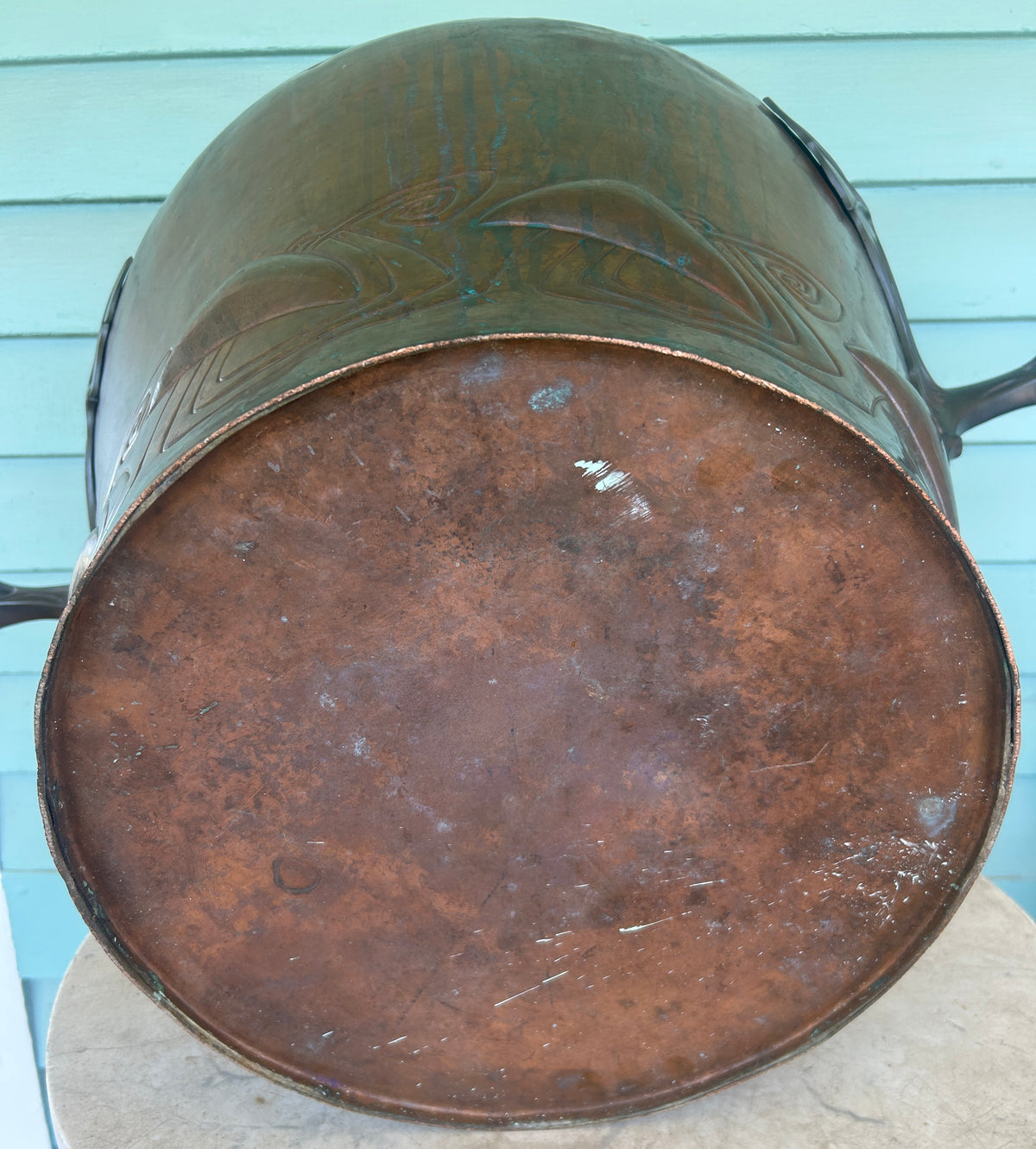 ANTIQUE LARGE JAPANESE COPPER URN WITH FIGURAL BAT HANDLES
