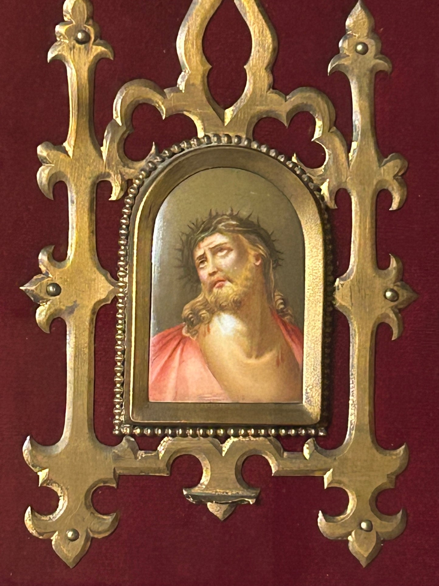 ANTIQUE PAINTING ON PORCELAIN OF JESUS