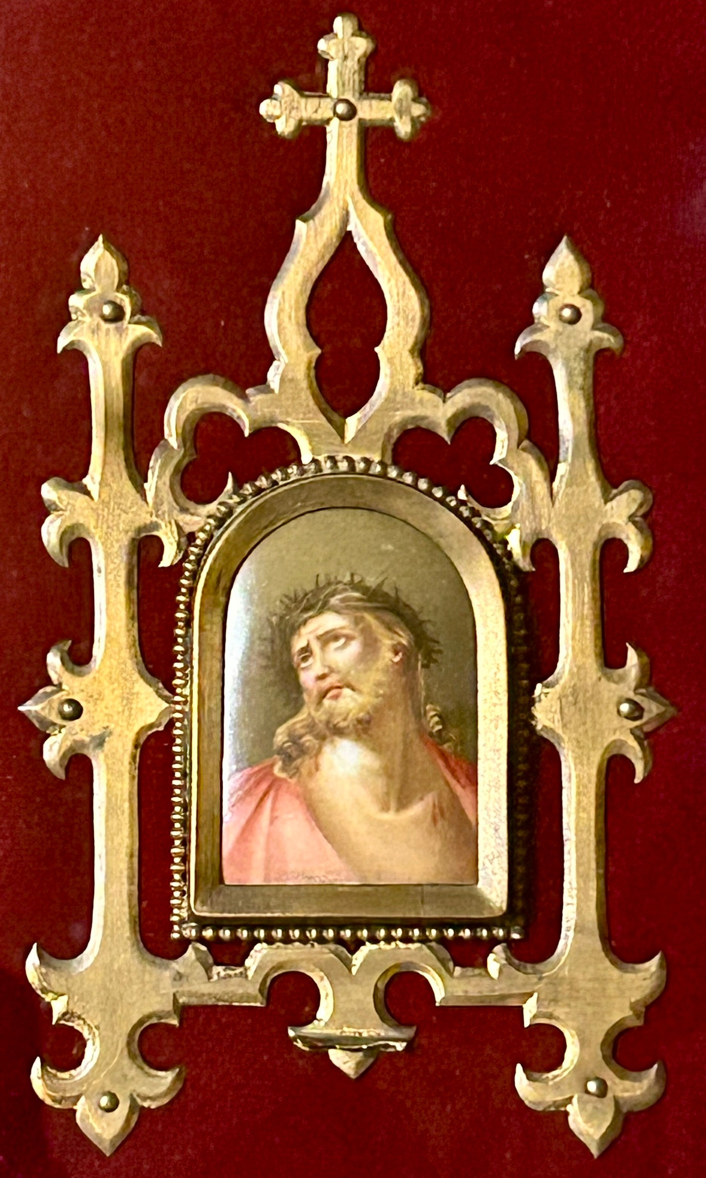 ANTIQUE PAINTING ON PORCELAIN OF JESUS