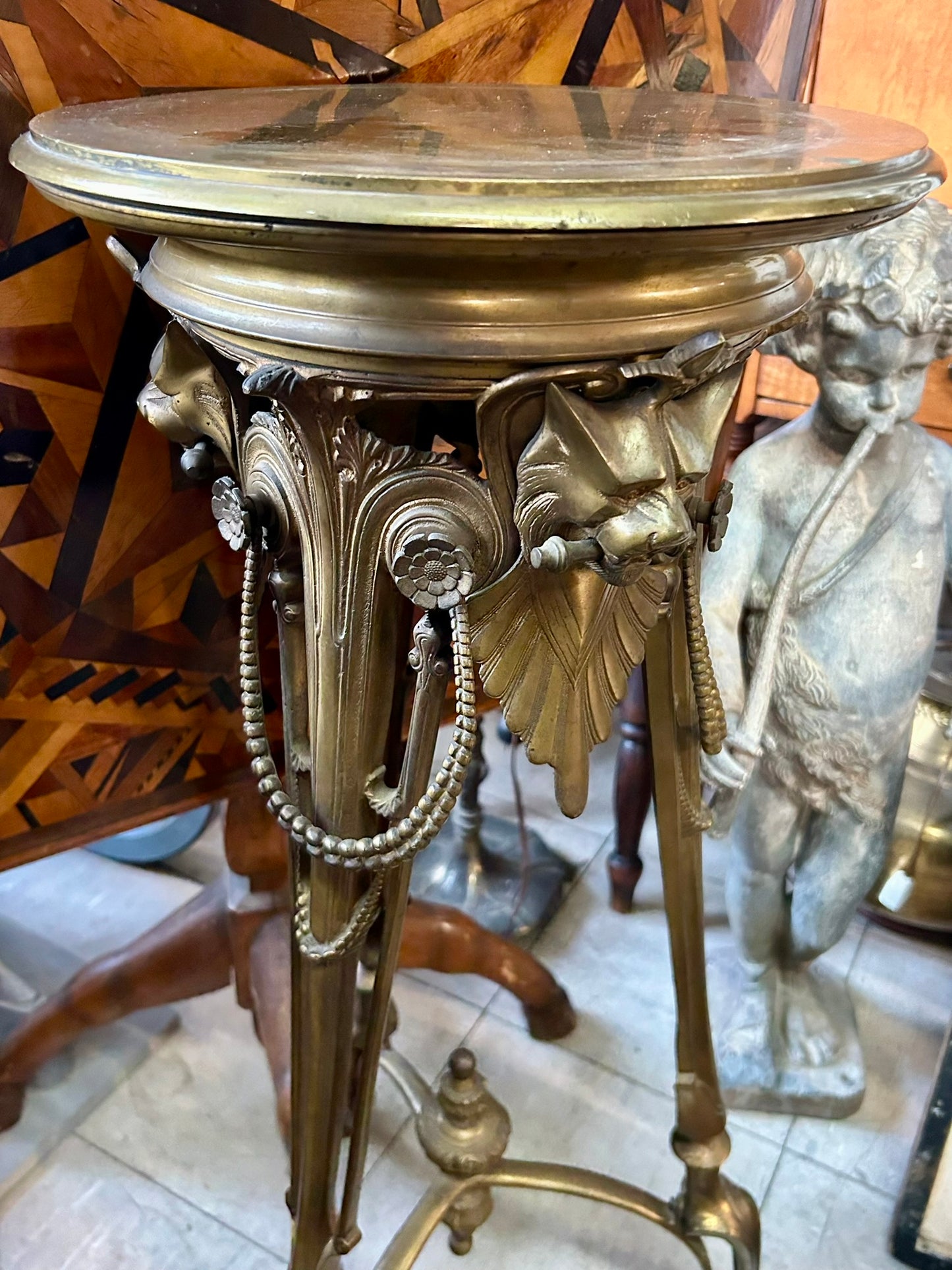 ANTIQUE FANCY BRONZE STAND