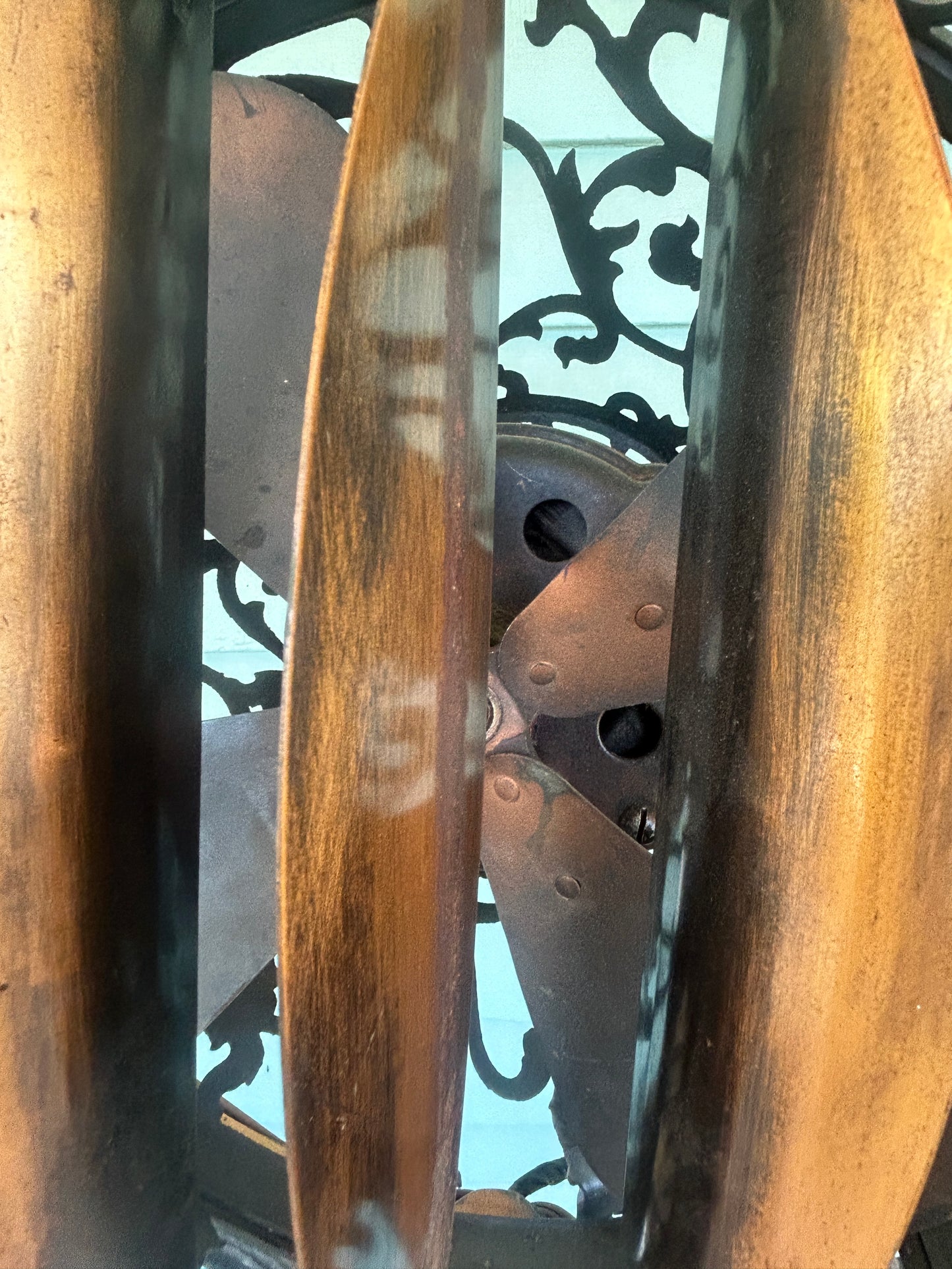LUMINAIRE FLOOR FAN