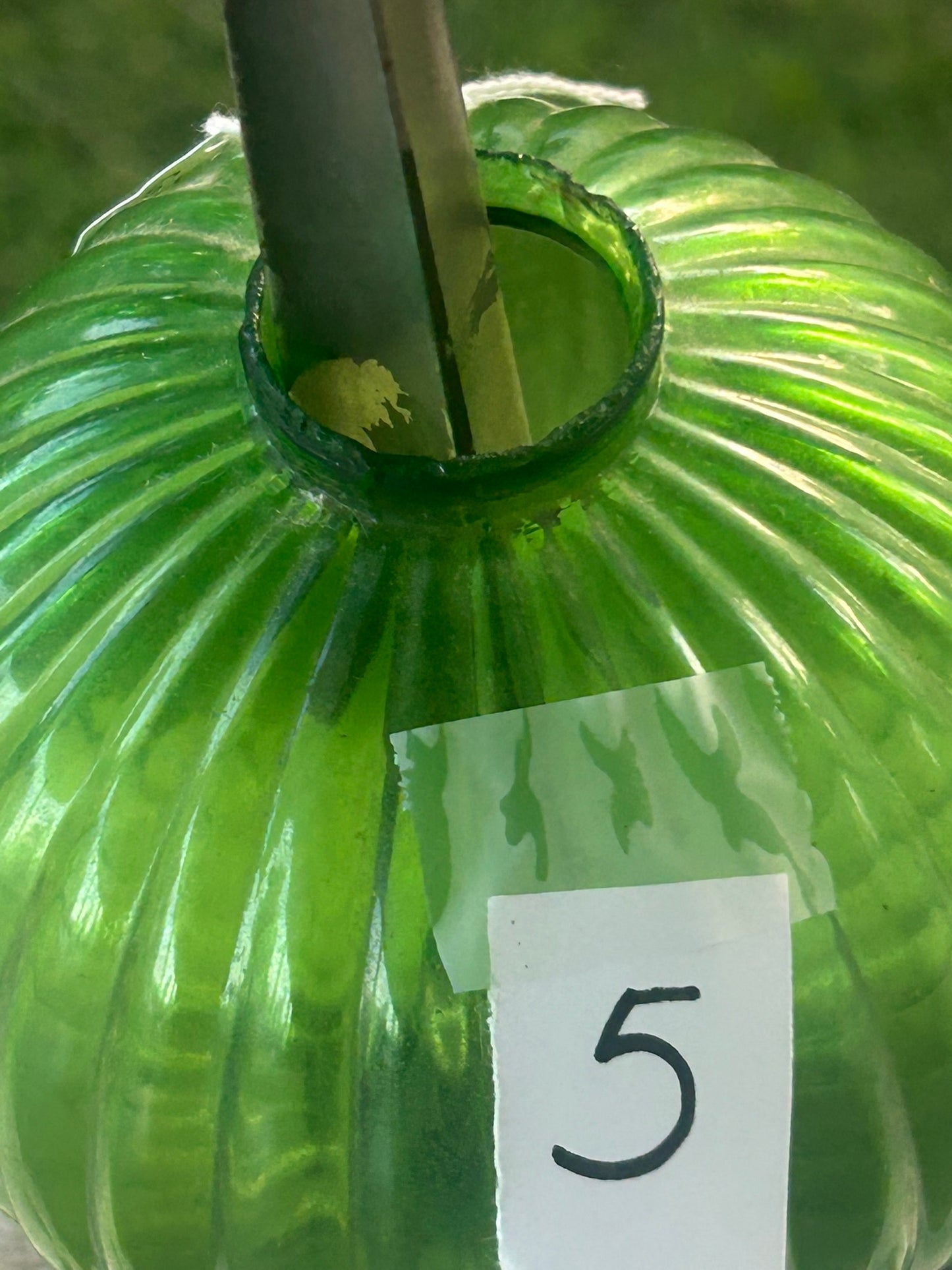 LIGHTNING ROD GLOBE RIBBED 7 UP GREEN GLASS