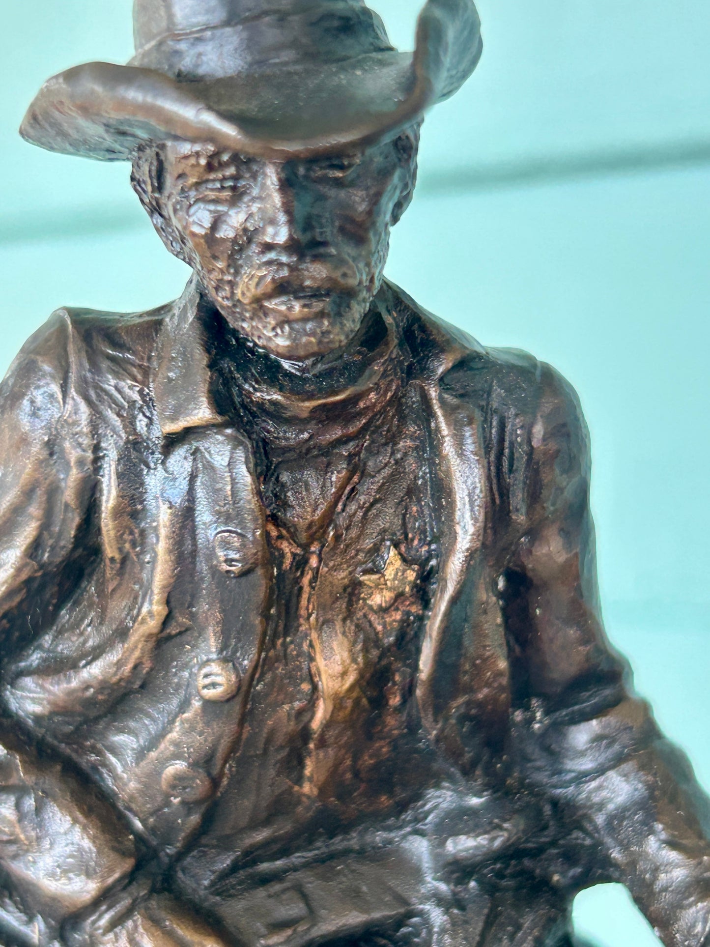 KEN PAYNE BORN 1938 OF NEW MEXICO & ARIZONA BRONZE SCULPTURE OF LAWMAN ON HORSE