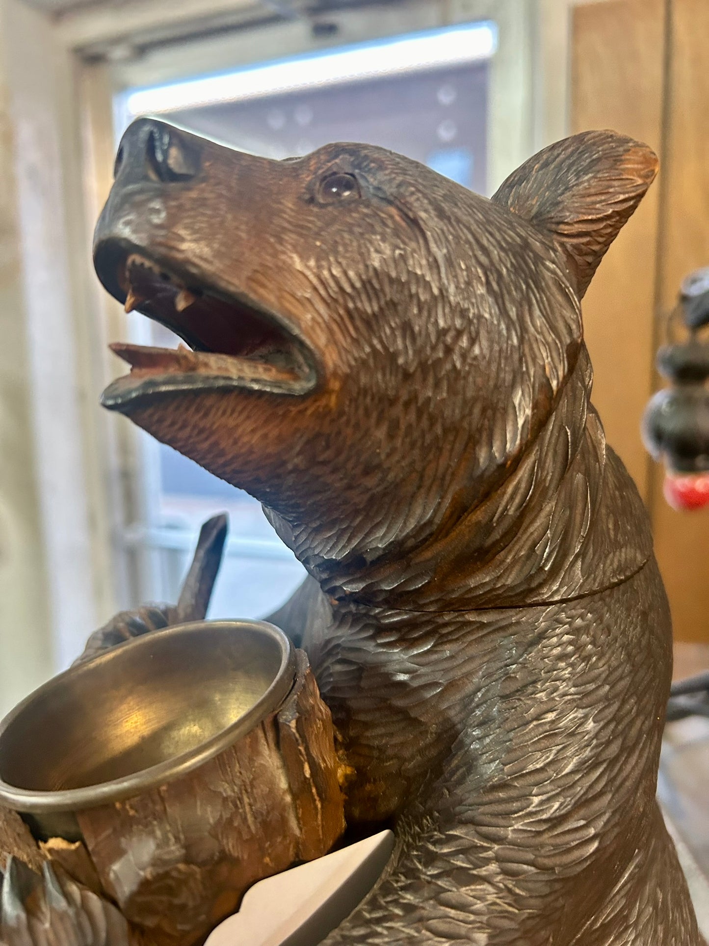 BLACK FOREST CARVED BEAR HUMIDOR LATE 1800'S