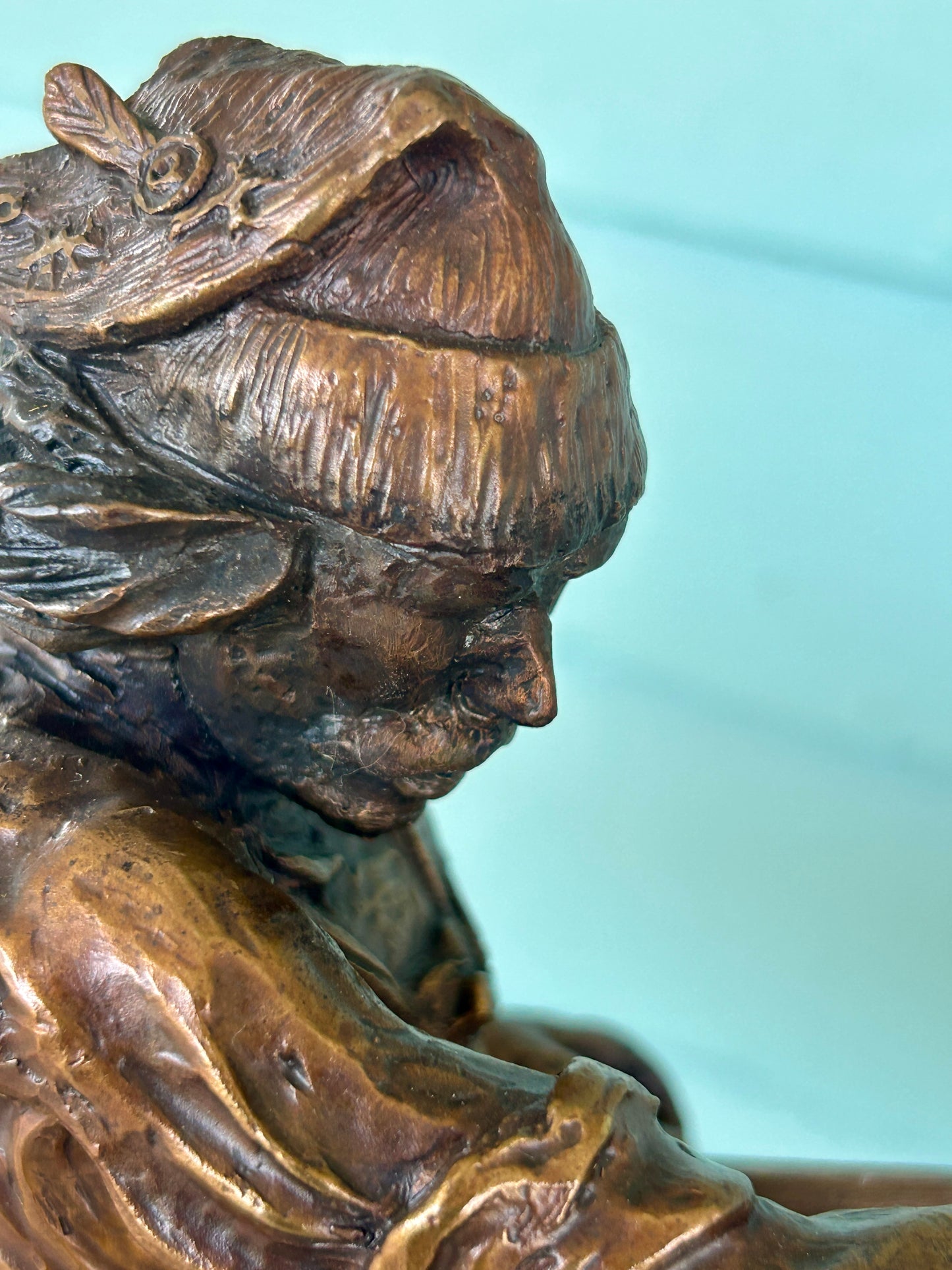 WILLIAM J. KOELPIN SR. WISCONSIN BRONZE SCULPTURE OF FUR TRAPPER IN BOAT