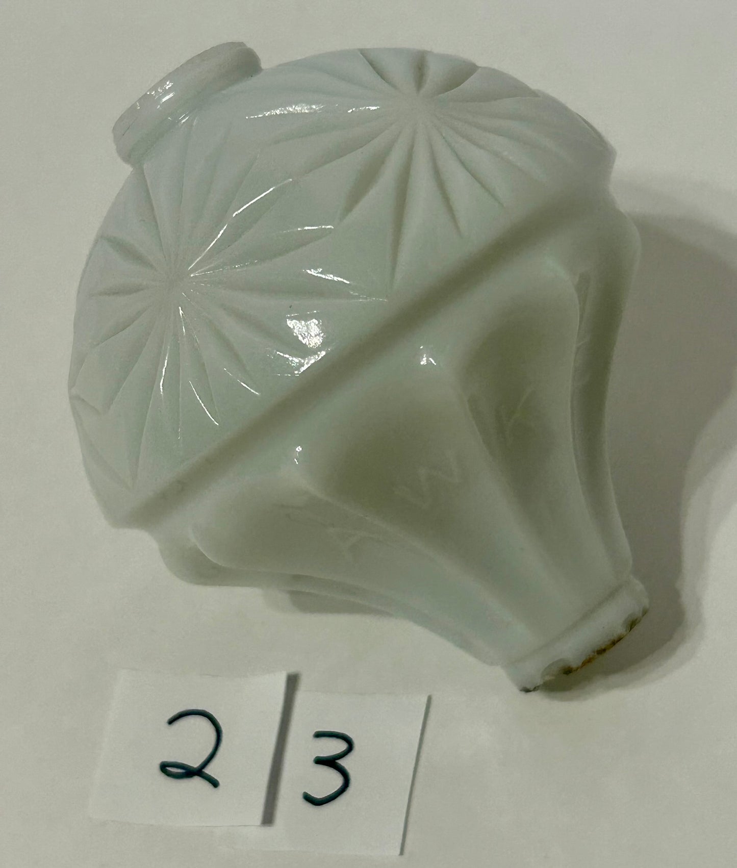 LIGHTNING ROD GLASS BALL- HAWKEYE WHITE MILK GLASS
