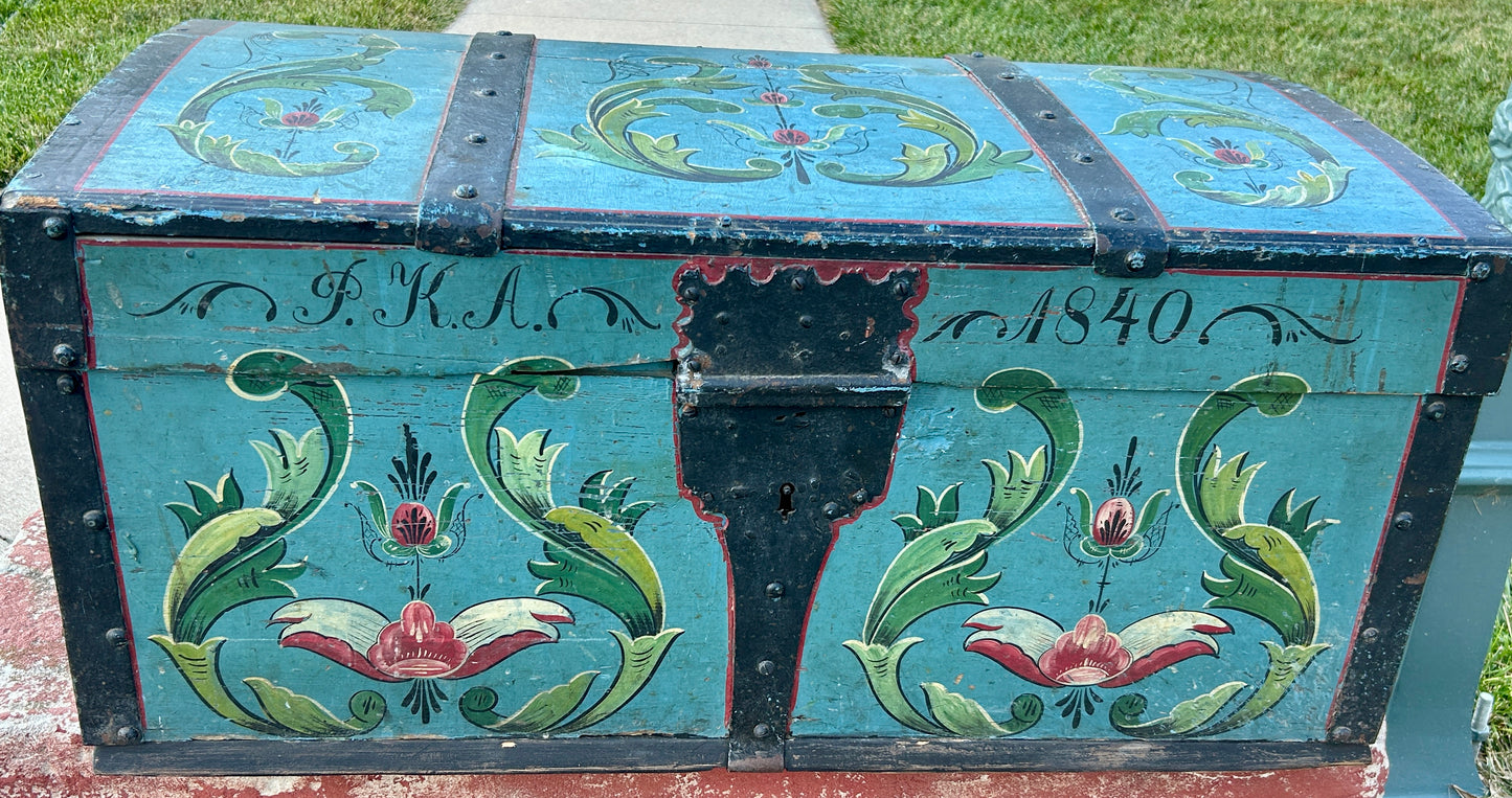 IMMIGRANTS ANTIQUE EARLY BLUE TRUNK WITH ORIGINAL DECORATION