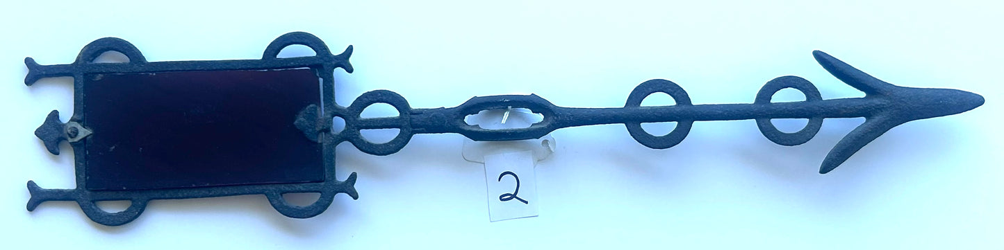LIGHTNING ROD ARROW WITH RED GLASS TAIL