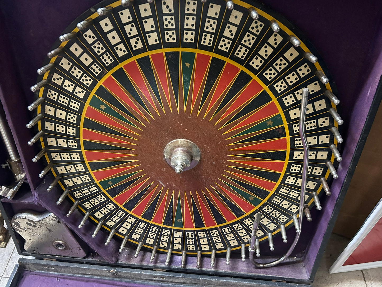 ANTIQUE TRAVELING ROULETTE WHEEL IN CASE