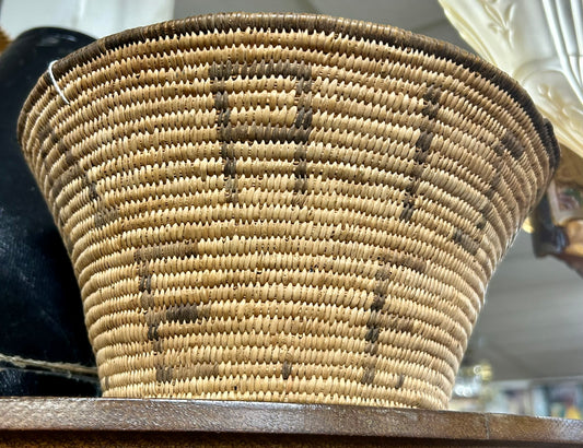 EARLY 1900'S NATIVE AMERICAN PIMA BASKET WITH WORDING DESIGN