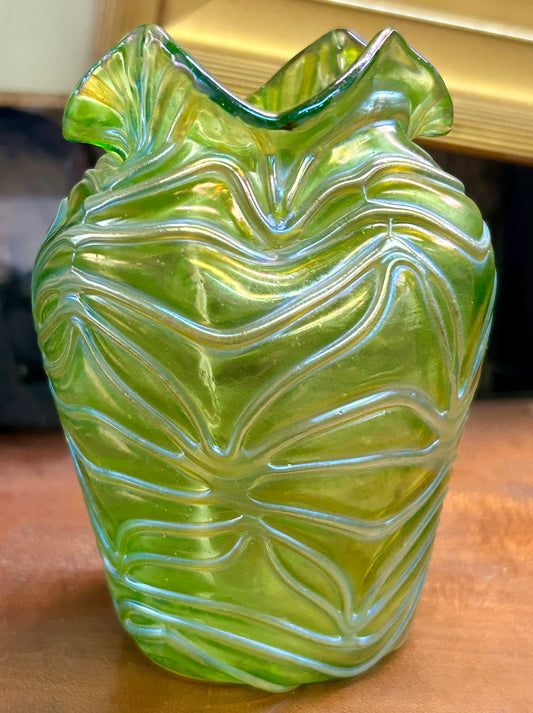 AUSTRIAN GREEN IRIDESCENT ART GLASS VASE