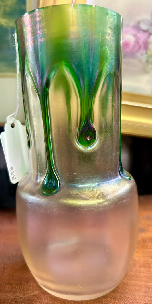 AUSTRIAN LOETZ GLASS IRIDESCENT ART GLASS VASE