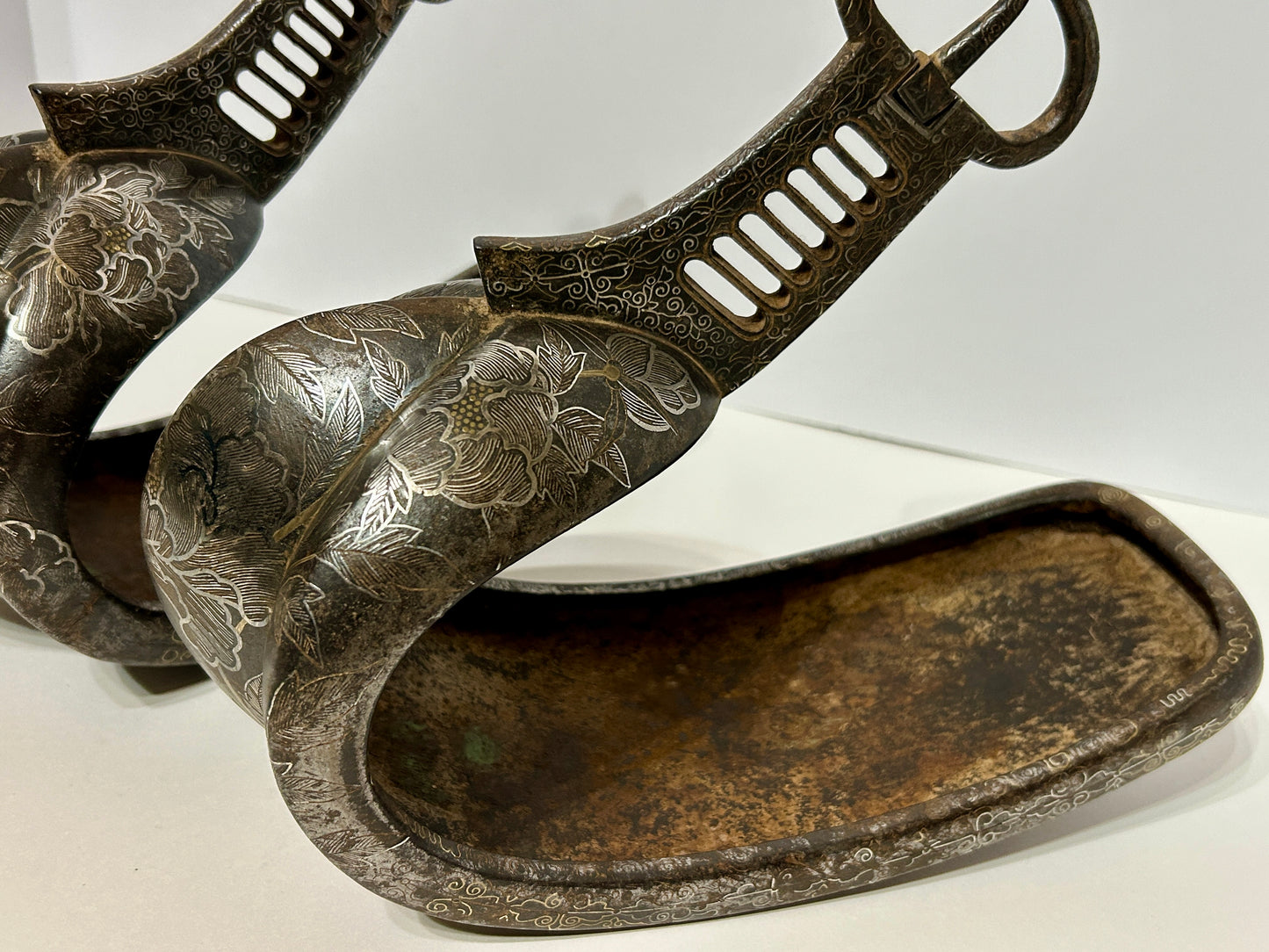 JAPANESE SAMURAI ABUMI FANCY INLAID SIGNED PAIR OF STIRRUPS FROM 1700'S TO 1800'S