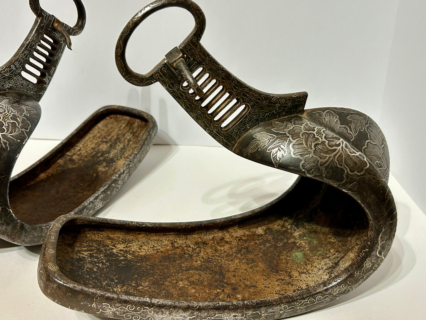 JAPANESE SAMURAI ABUMI FANCY INLAID SIGNED PAIR OF STIRRUPS FROM 1700'S TO 1800'S