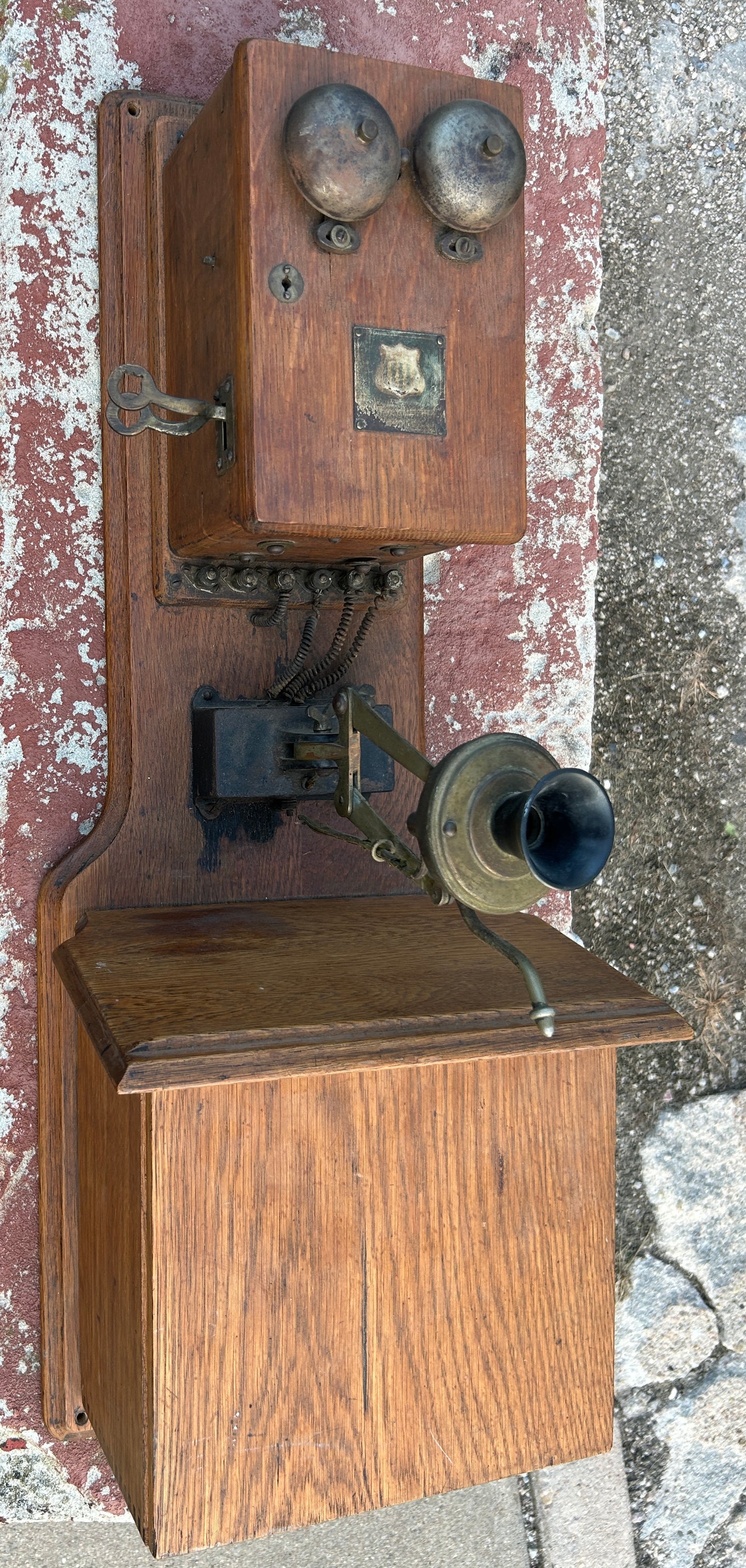 ANTIQUE AMERICAN ELECTRIC TELEPHONE COMPANY OAK WALL PHONE