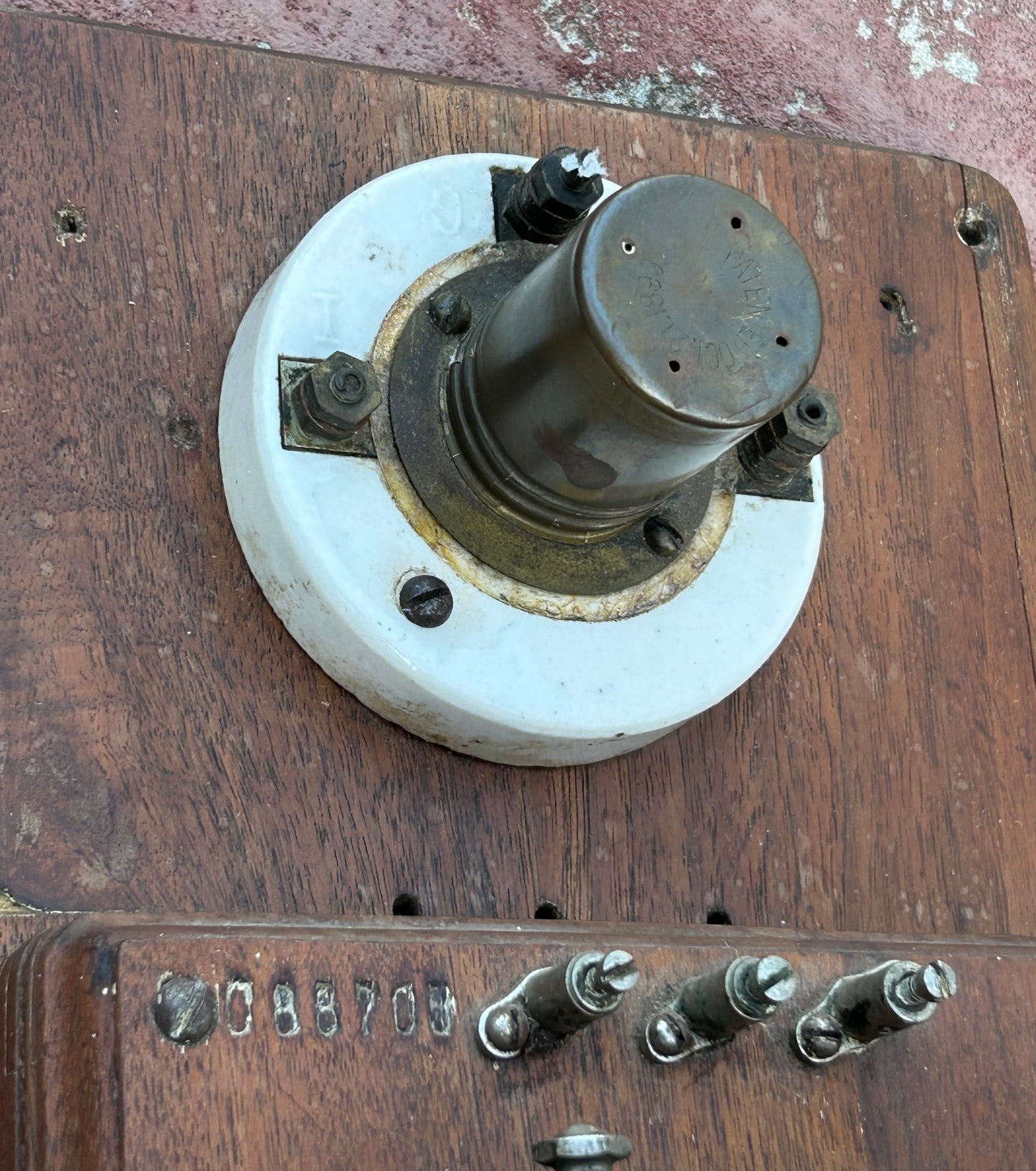 ANTIQUE WESTERN ELECTRIC WOODEN WALL TELEPHONE