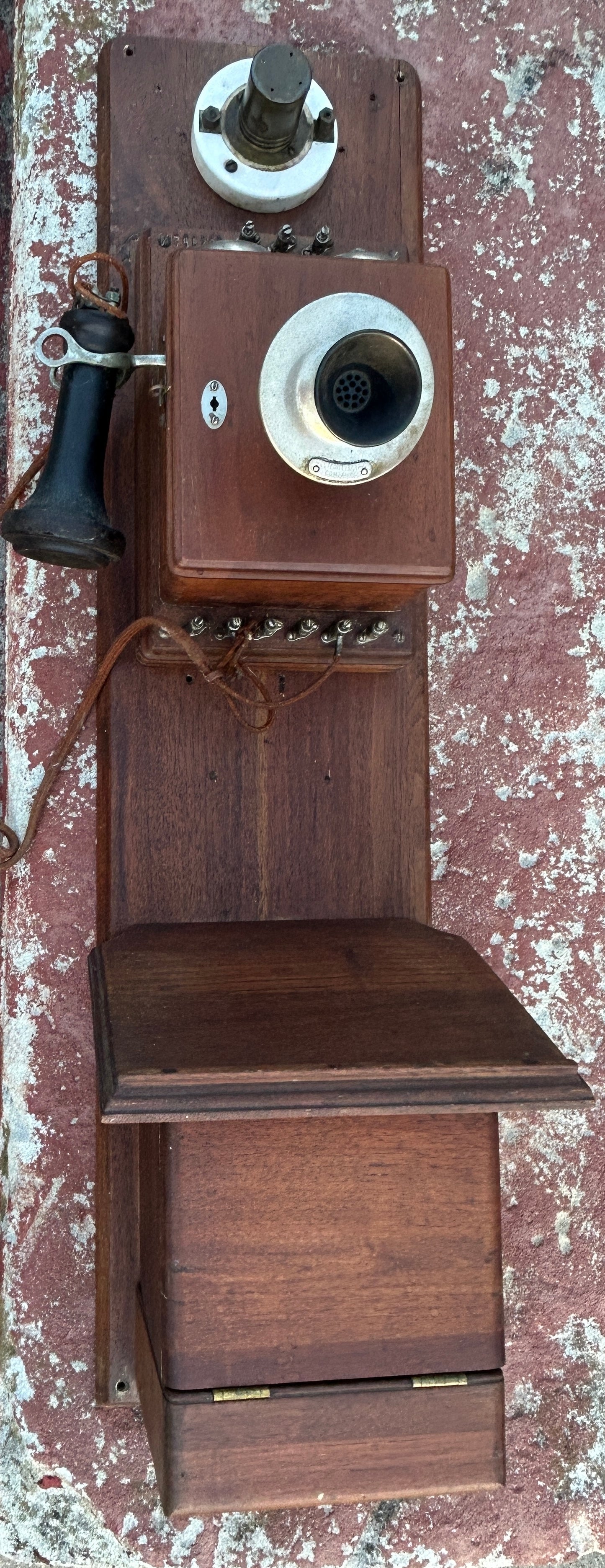 ANTIQUE WESTERN ELECTRIC WOODEN WALL TELEPHONE