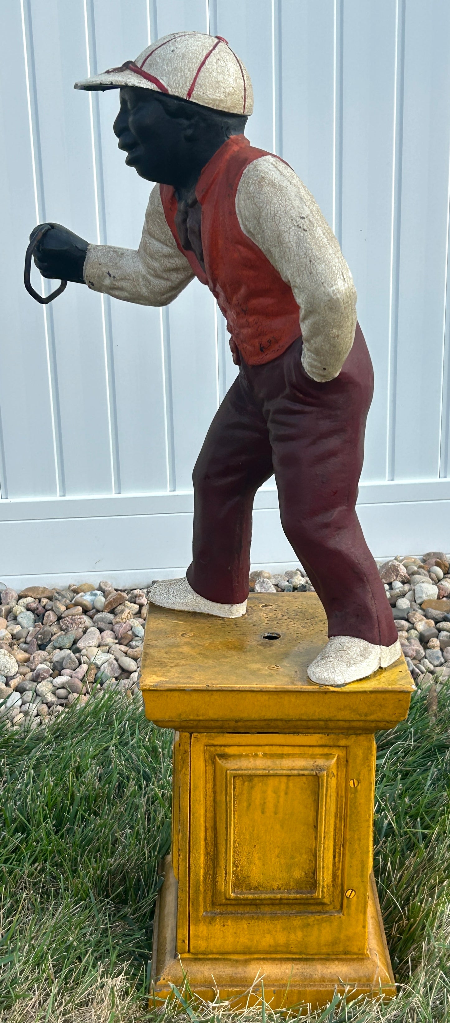 BLACK AMERICANA ANTIQUE IRON LAWN FIGURAL JOCKEY