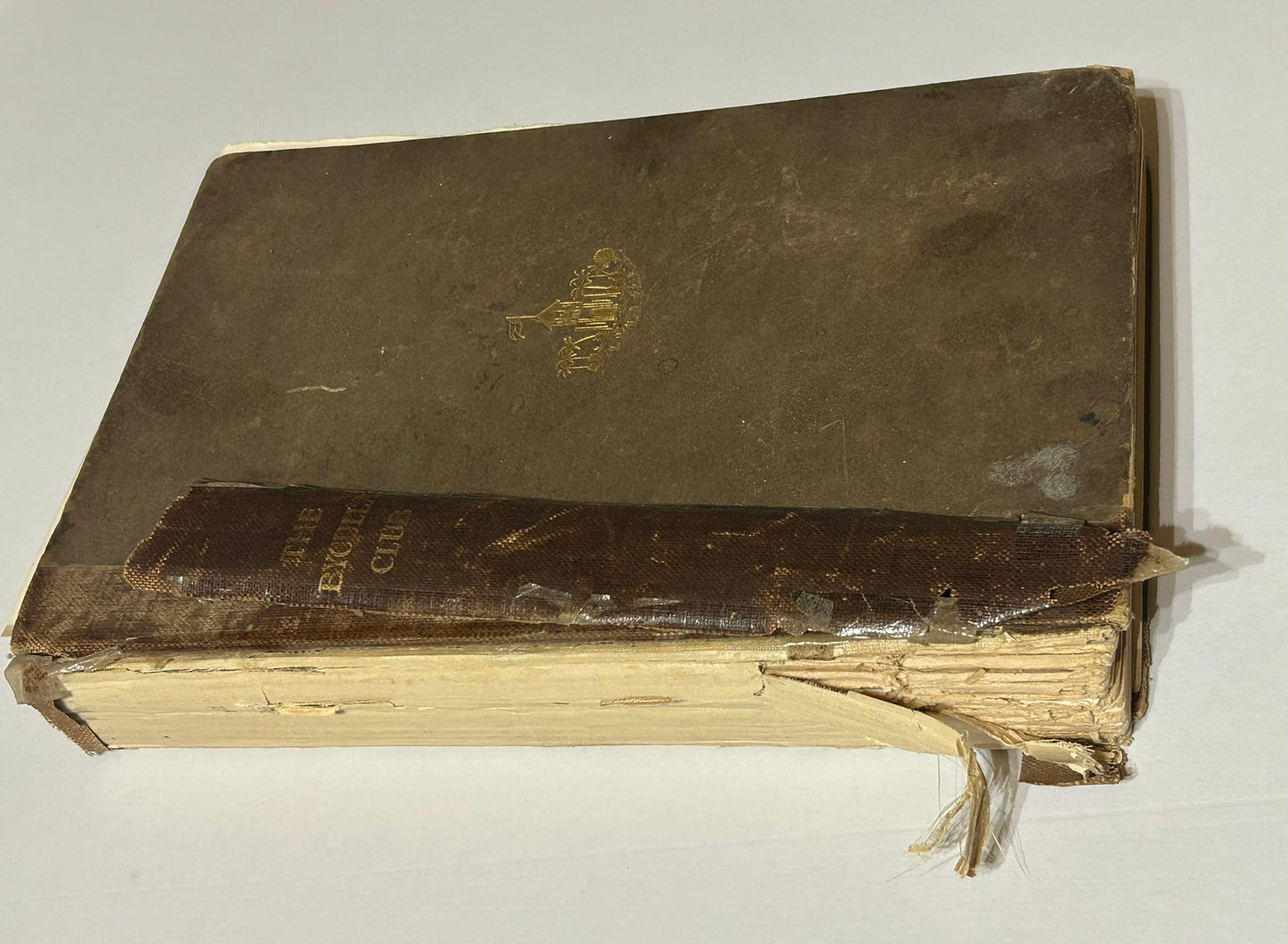 THE BYCULLA CLUB 1833-1916 VERY RARE BOOK.  TAKING OFFERS - CALL OR TEXT FOR INFORMATION