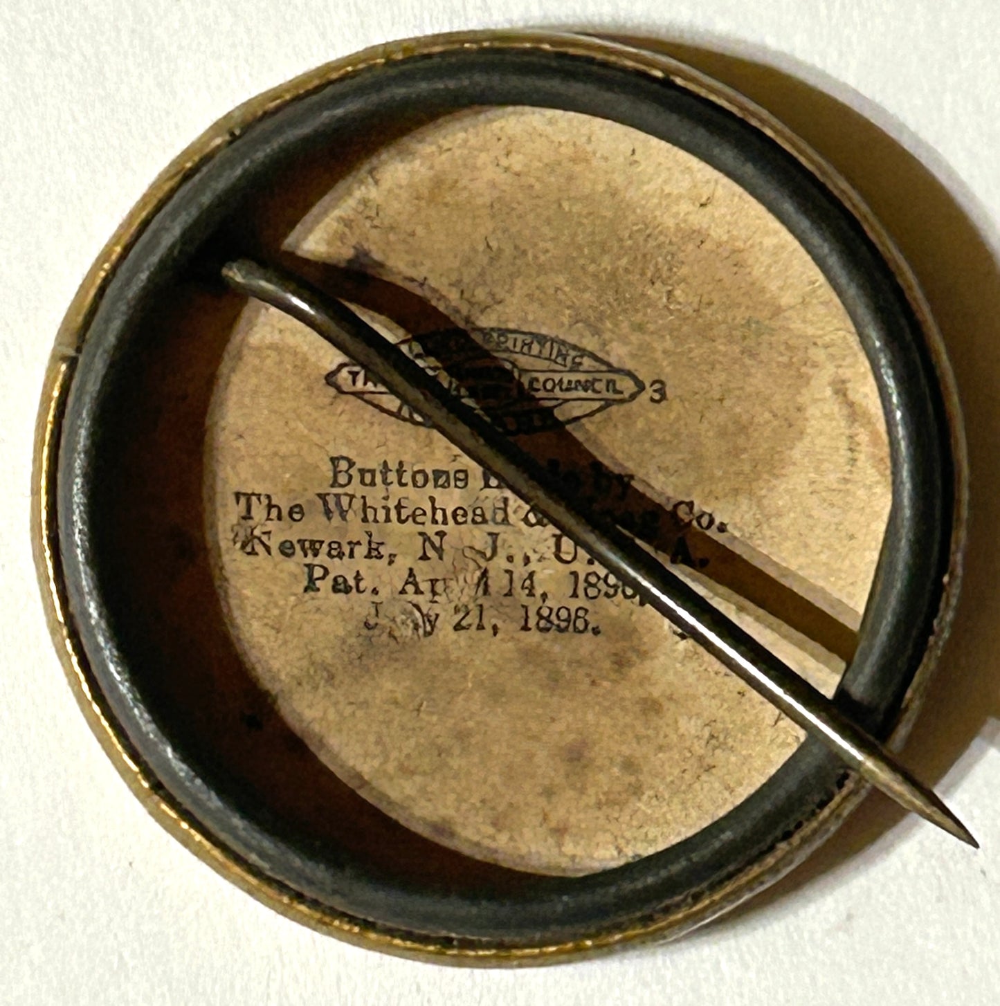 TUBULAR ANTIQUE CREAM SEPERATOR ADVERTISING PINBACK BUTTON
