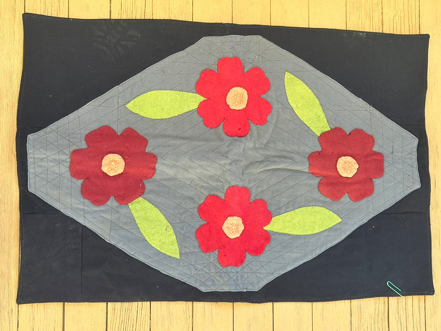 FOLK ART APPLIED FELT FLOWERS RUG ANTIQUE