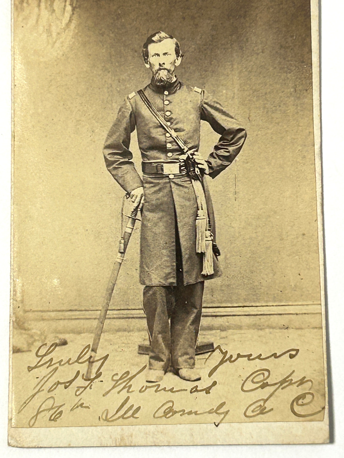 CIVIL WAR CDV PHOTO OF MAJOR JOSEPH F. THOMAS OF 86TH ILLINOIS INFANTRY HAND SIGNED