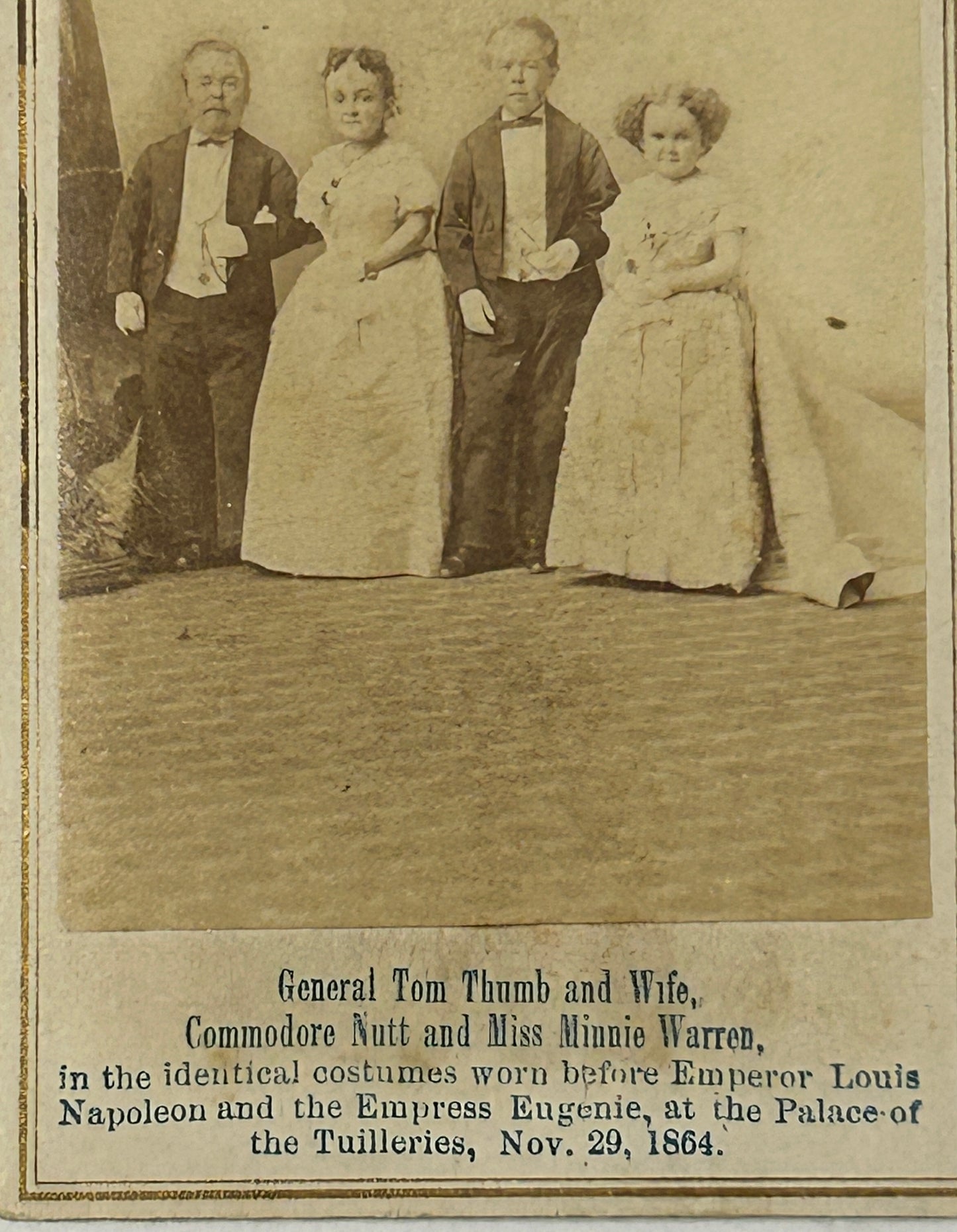 ANTIQUE PHOTOGRAPH OF GENERAL TOM THUMB & WIFE AND COMMODORE NUTT AND MISS MINNIE WARREN
