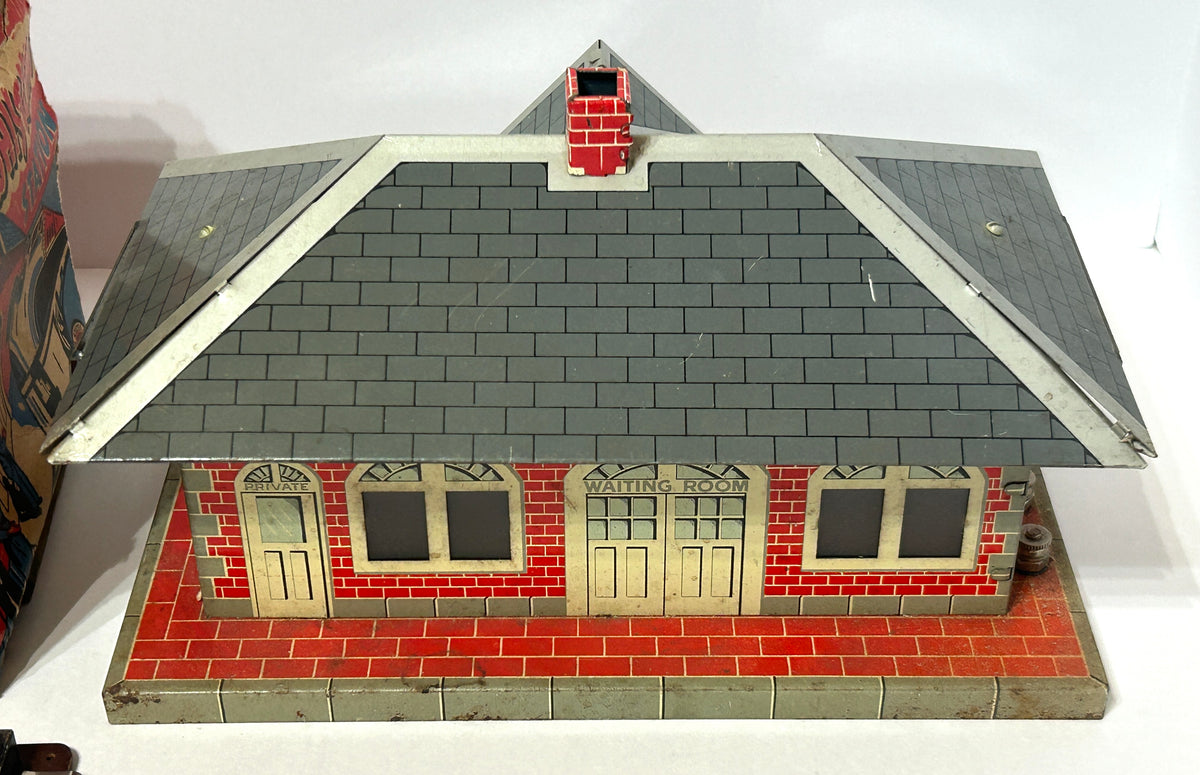 MARX TOY GIRARD LIGHTED WHISTLING RAILROAD STATION WITH BOX