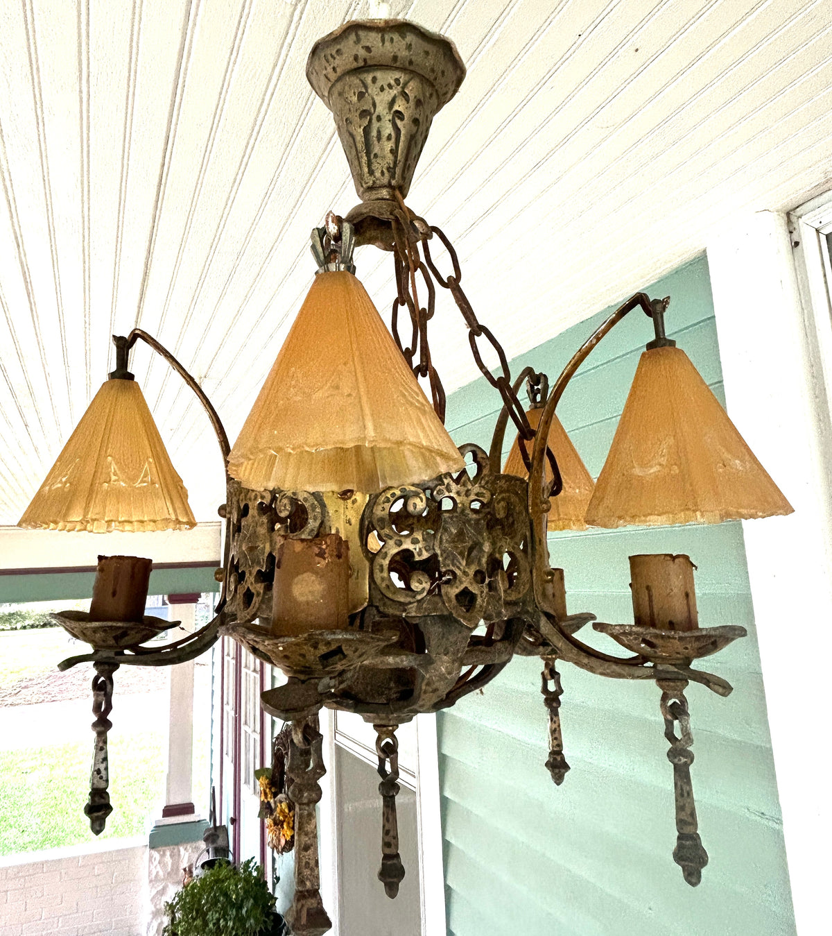 ANTIQUE ART DECO SET OF FOUR HANGING LIGHT FIGURES EACH WITH FIVE ORIGINAL SHADES