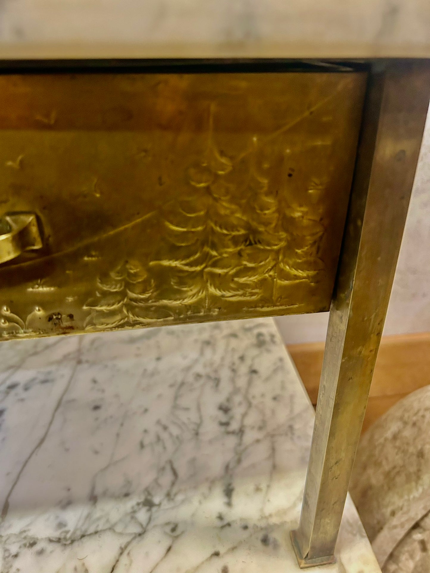 BRASS AND MARBLE ANTIQUE 1920'S NIGHT STAND WITH DECORATED METAL