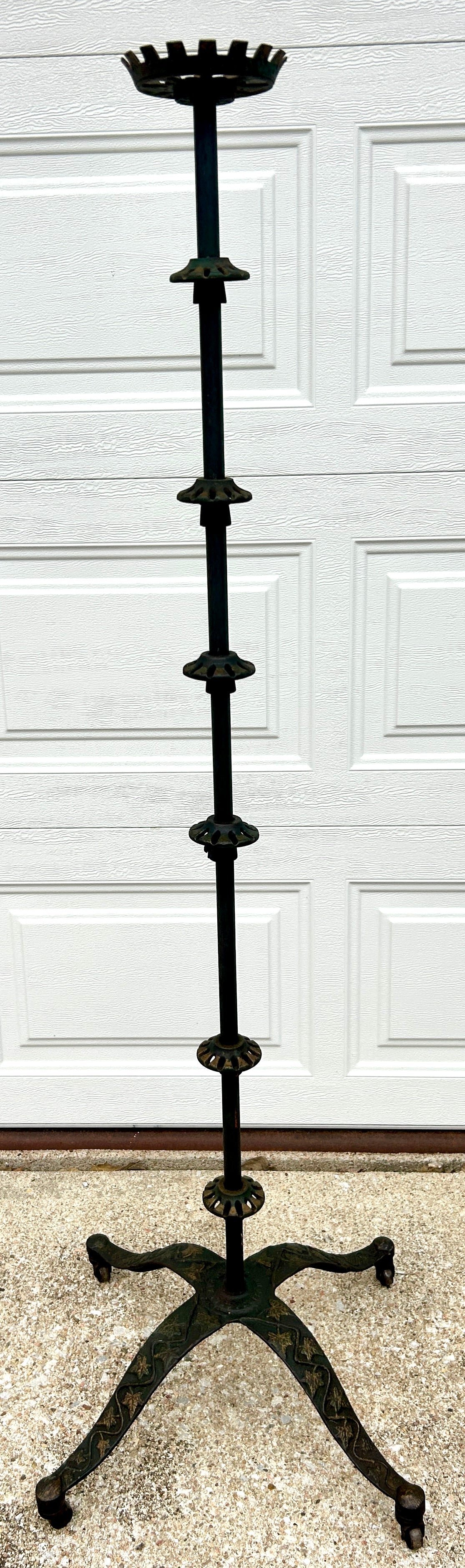ANTIQUE CAST IRON REVOLVING 27 ARM PLANT RACK